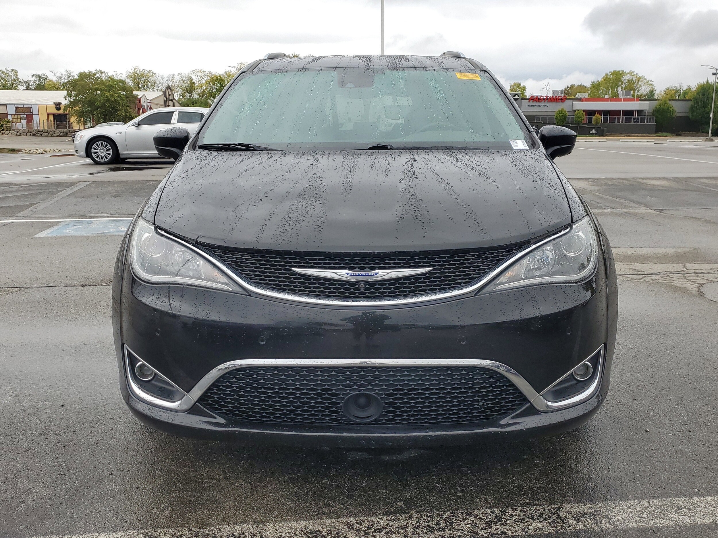 2018 Chrysler Pacifica Touring L photo 4