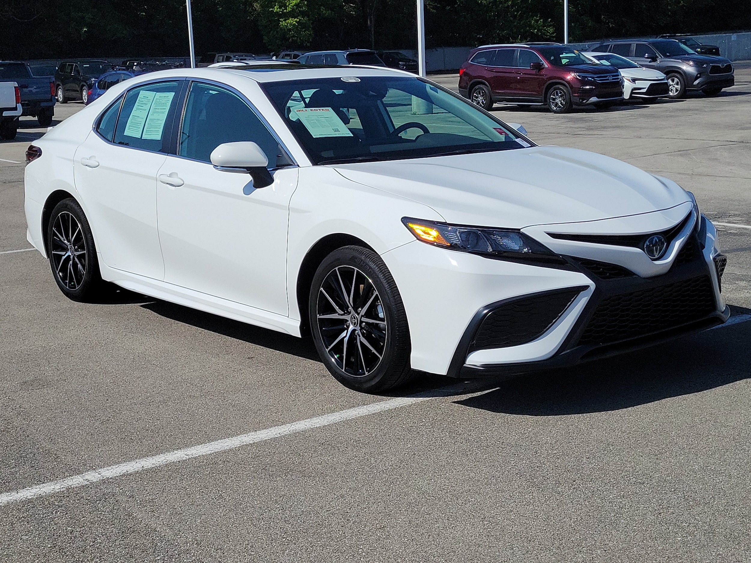 2024 Toyota Camry SE - Photo 7