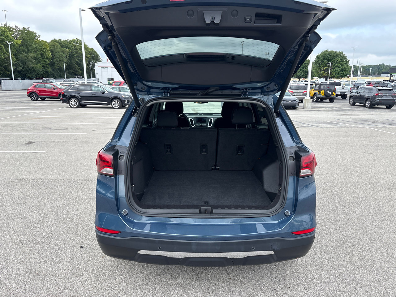 2024 Chevrolet Equinox LT - Photo 35