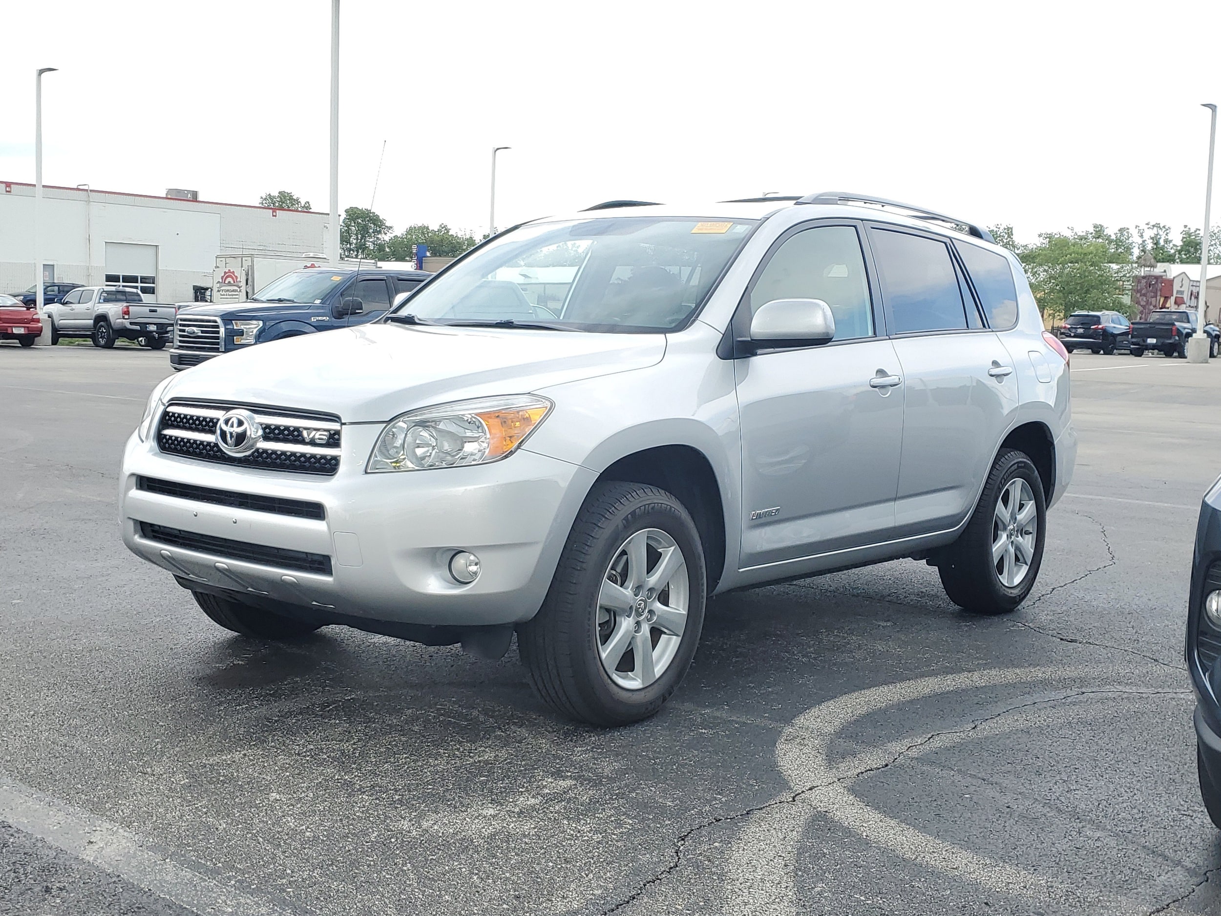 2007 Toyota RAV4's photo