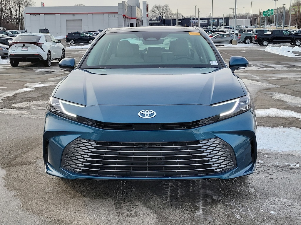 Used 2025 Toyota Camry XLE Sedan