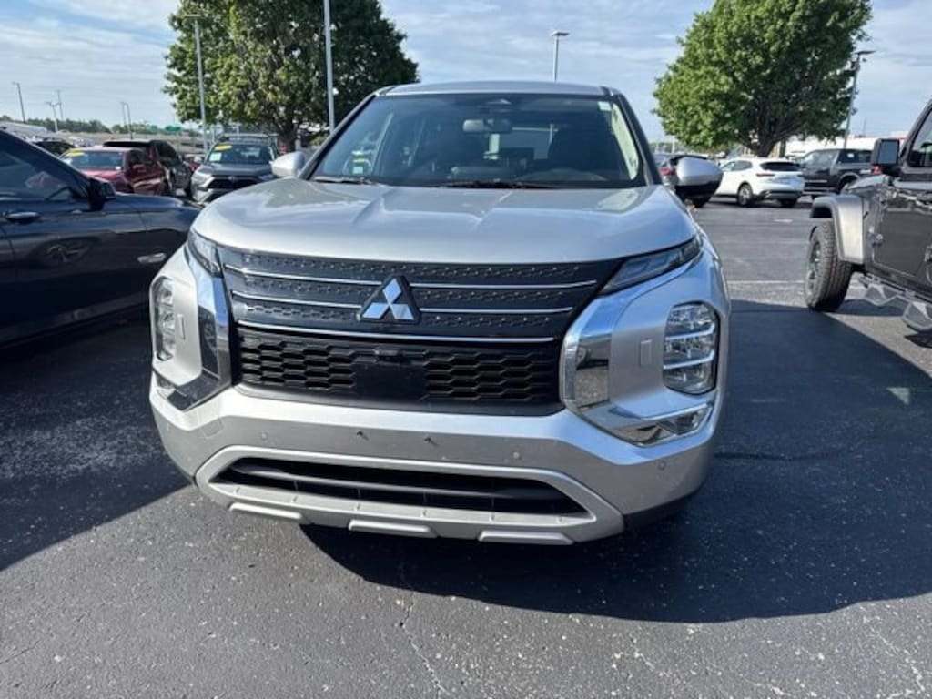 Used 2023 Mitsubishi Outlander SE SUV