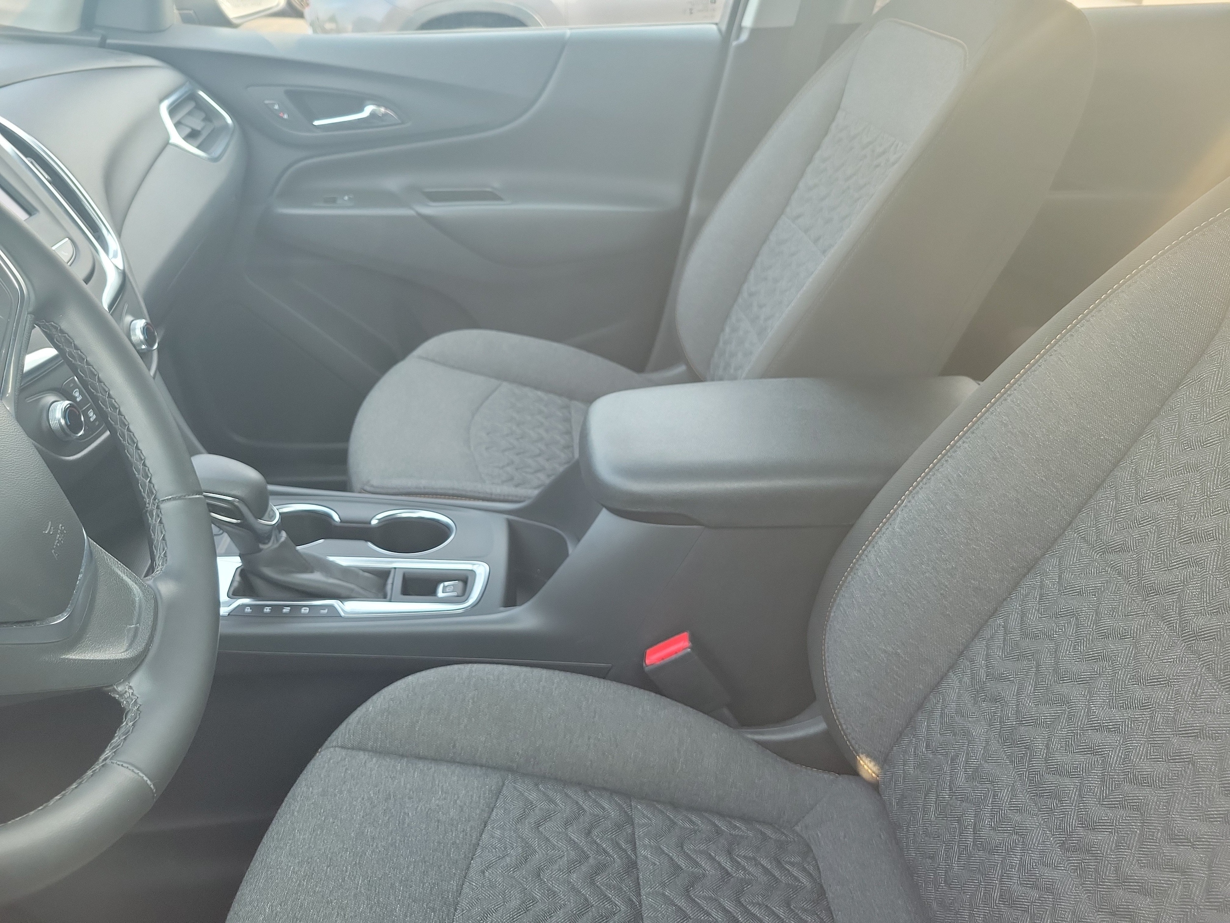 2024 Chevrolet Equinox LT - Photo 12