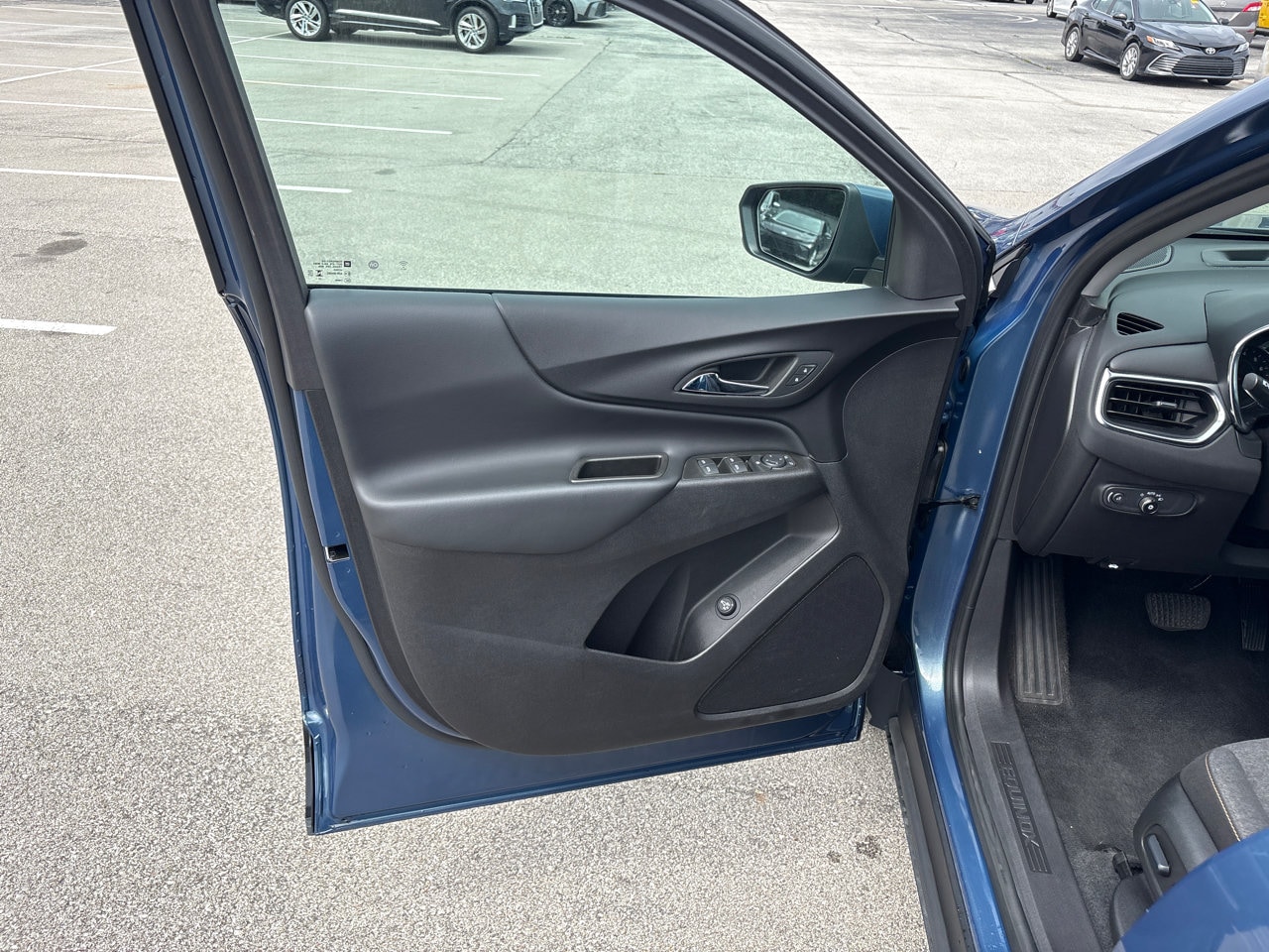 2024 Chevrolet Equinox LT - Photo 31