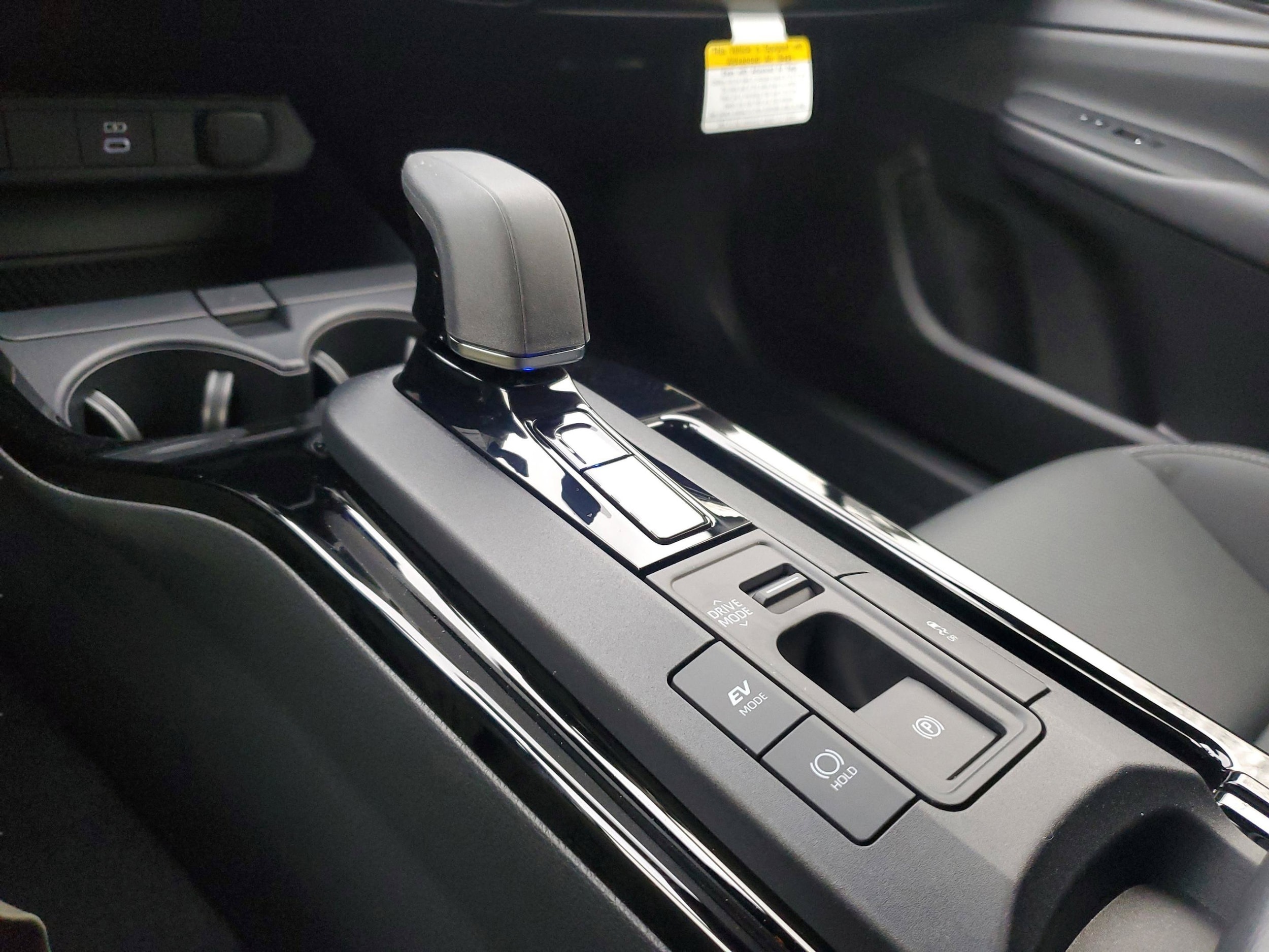 2026 Toyota Prius XLE - Photo 30