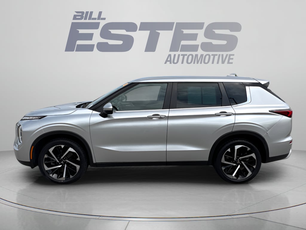 Used 2023 Mitsubishi Outlander SE SUV
