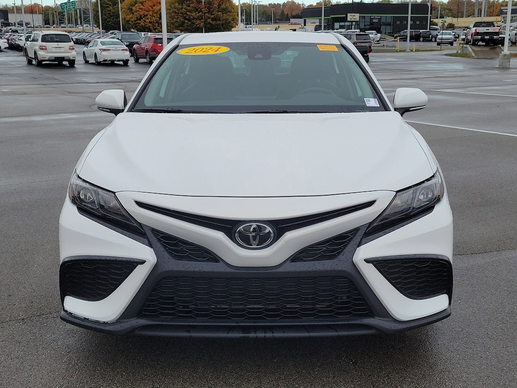 Used 2024 Toyota Camry SE Sedan