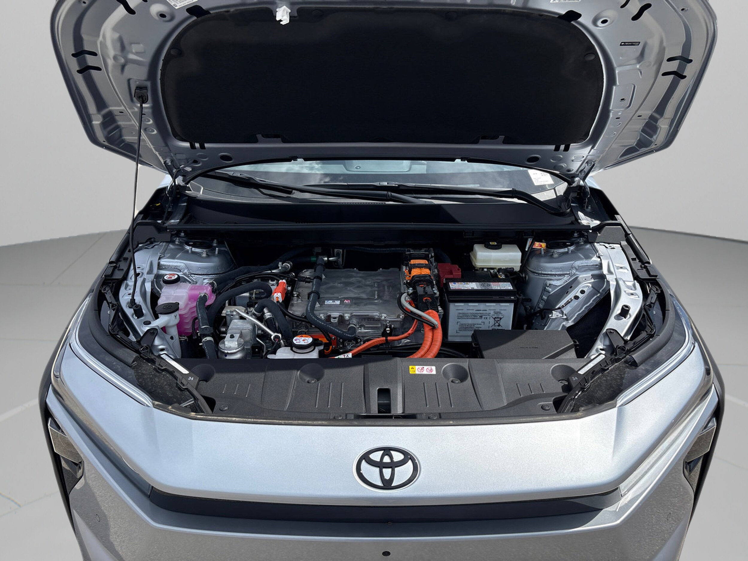 2026 Toyota bZ Woodland Woodland Premium - Photo 12