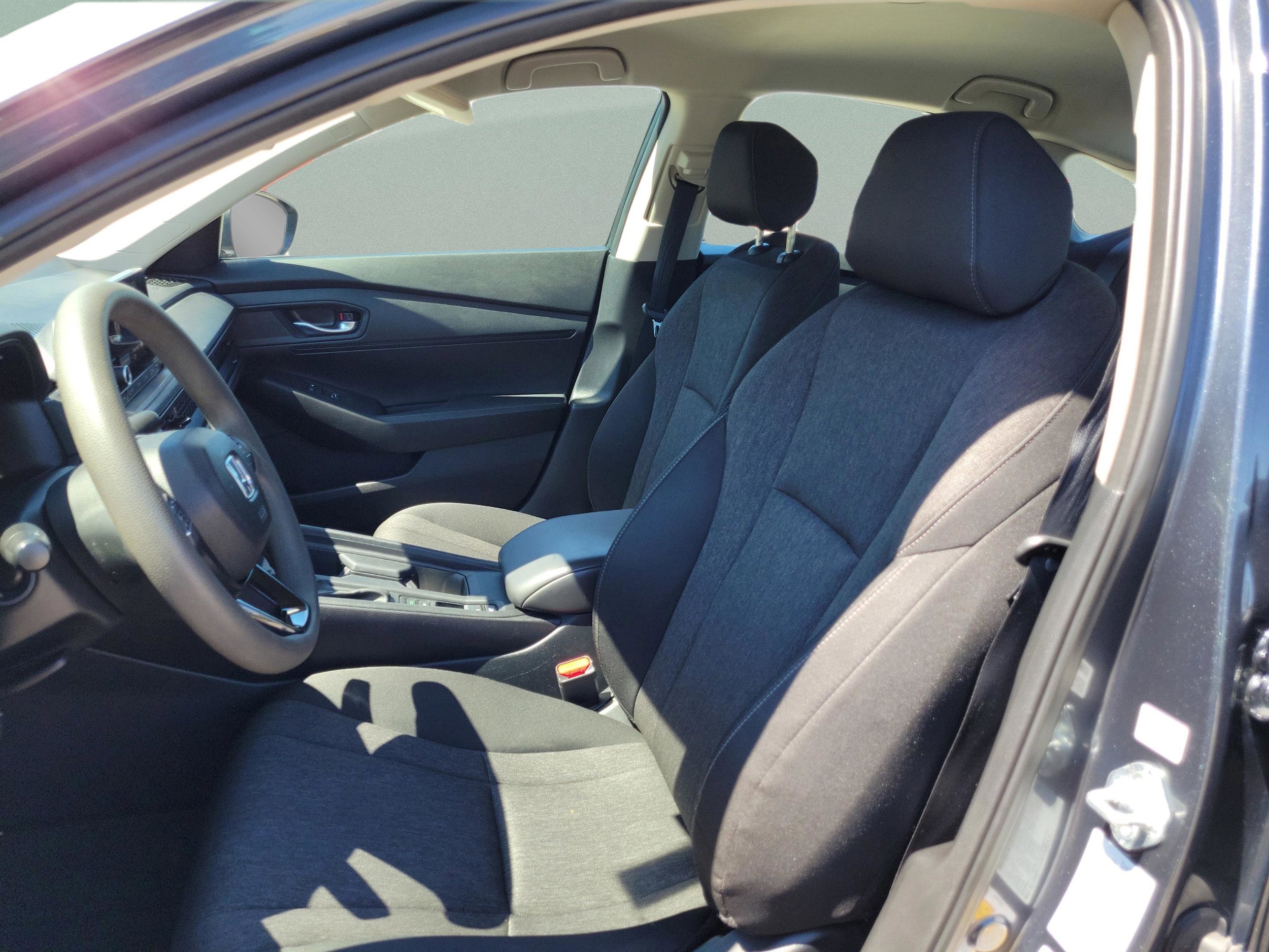 2025 Honda Accord LX - Photo 16