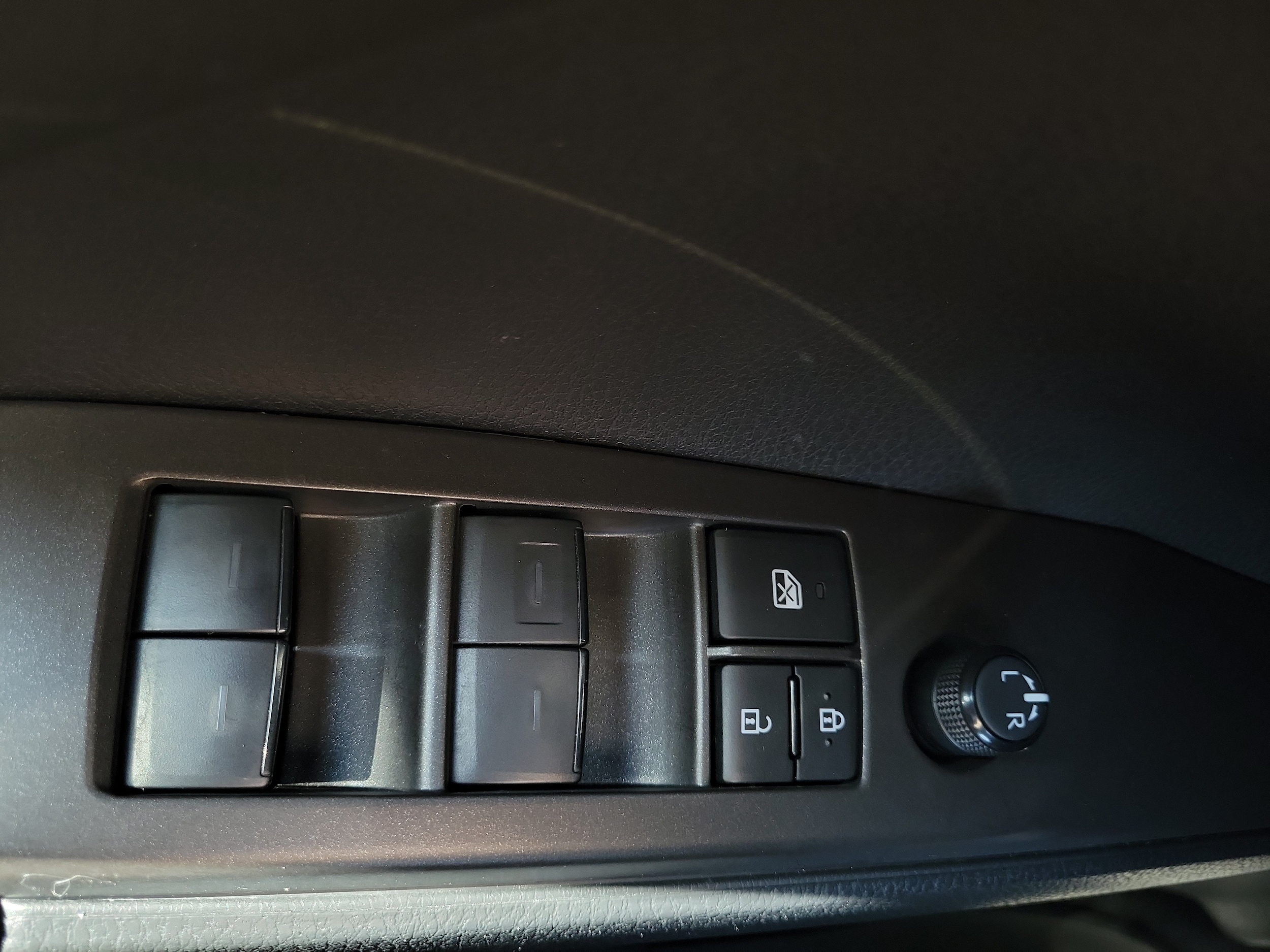2024 Toyota Camry SE - Photo 27