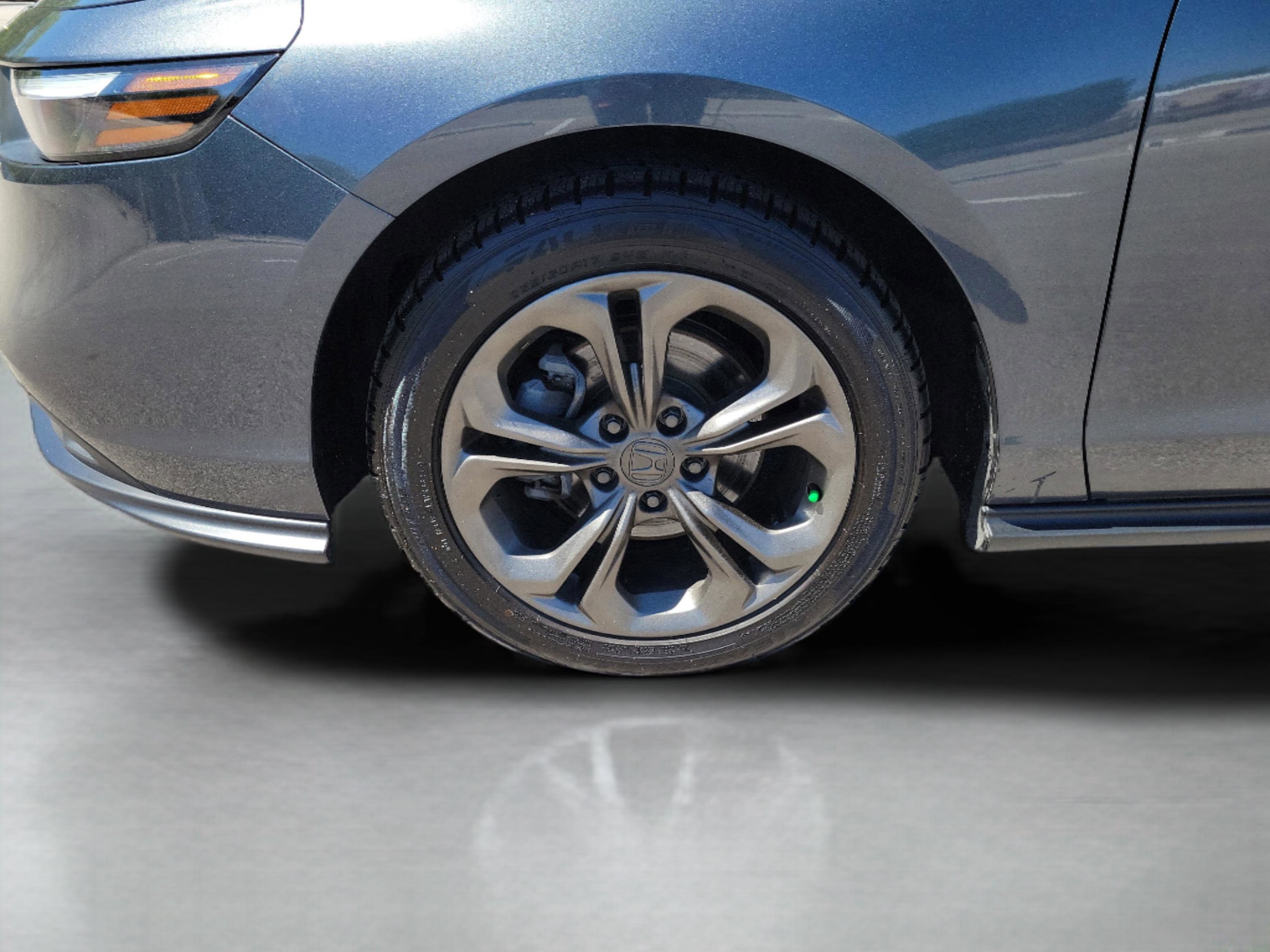 2025 Honda Accord LX - Photo 29