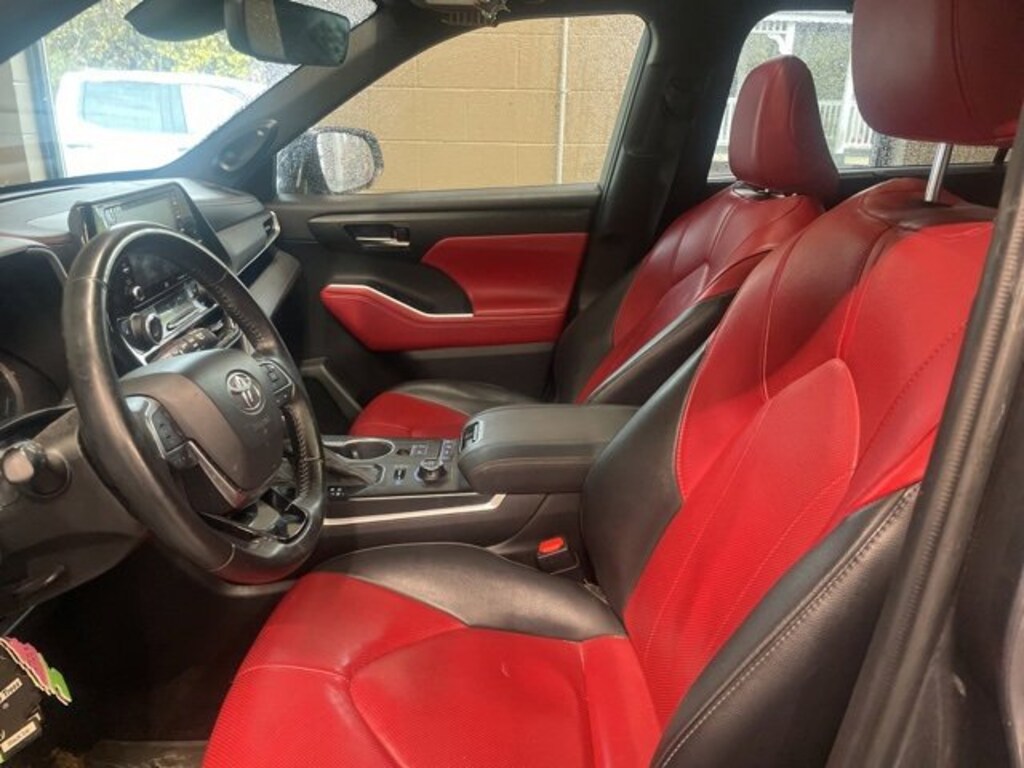 Used 2021 Toyota Highlander XSE SUV