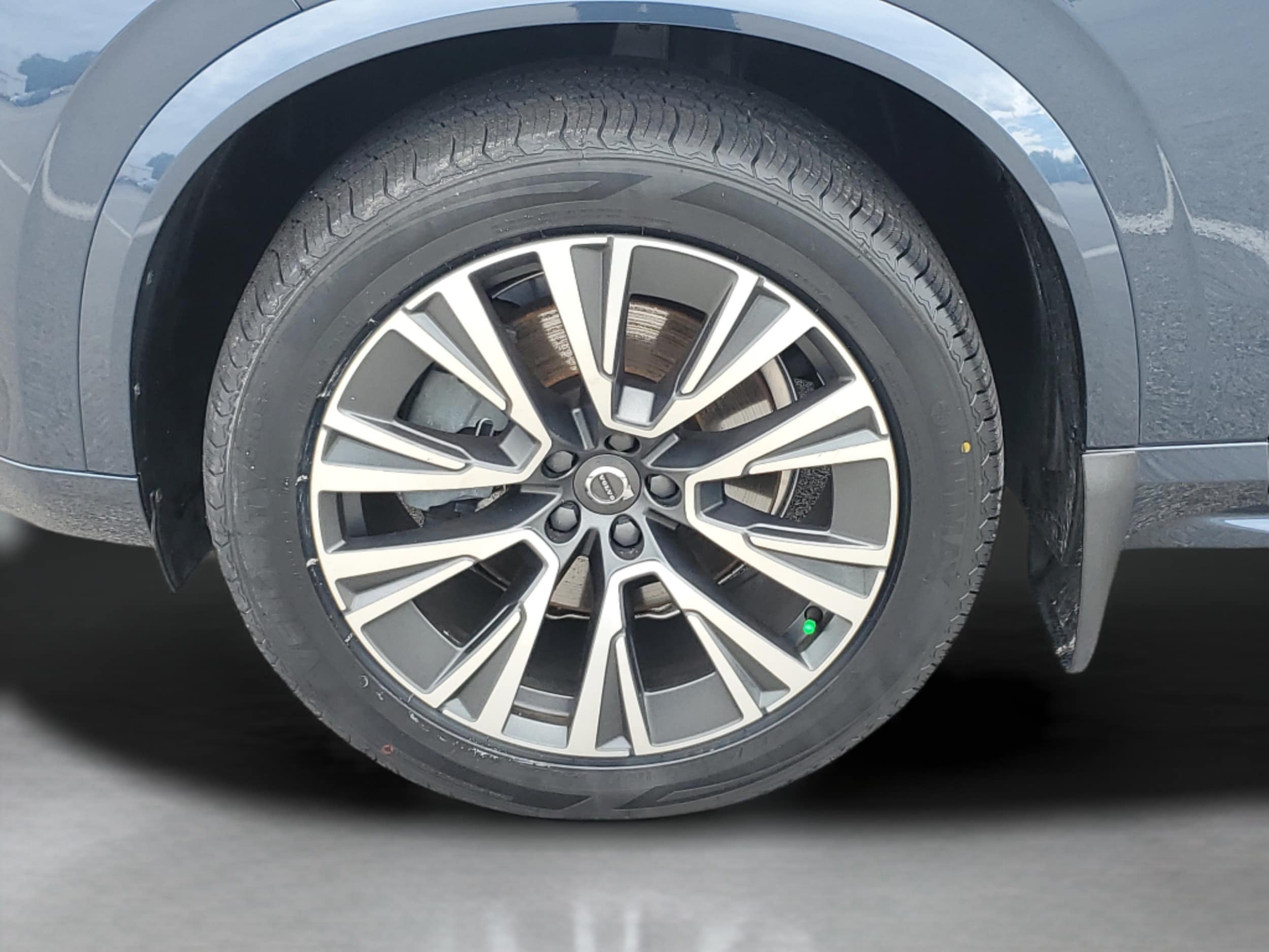 2021 Volvo XC90 Momentum - Photo 32