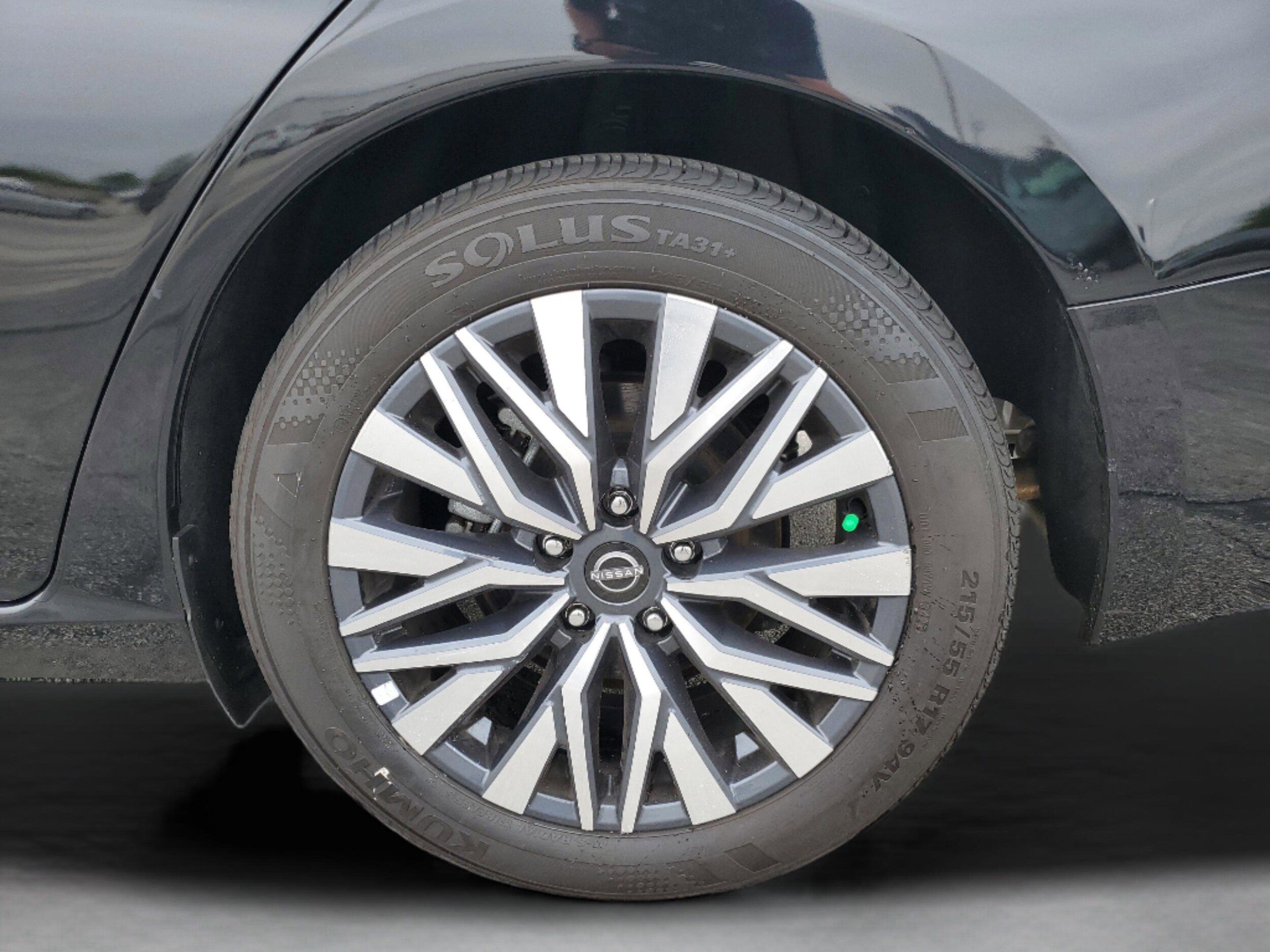2025 Nissan Altima SV - Photo 29