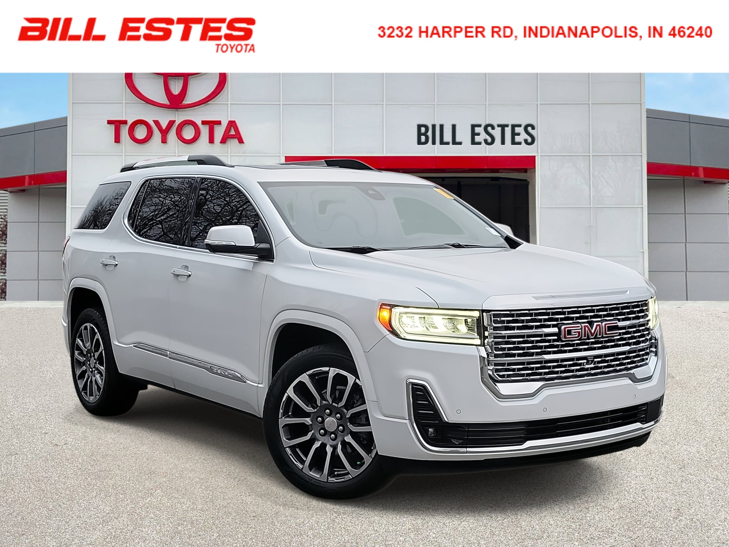 2022 GMC Acadia Denali's photo