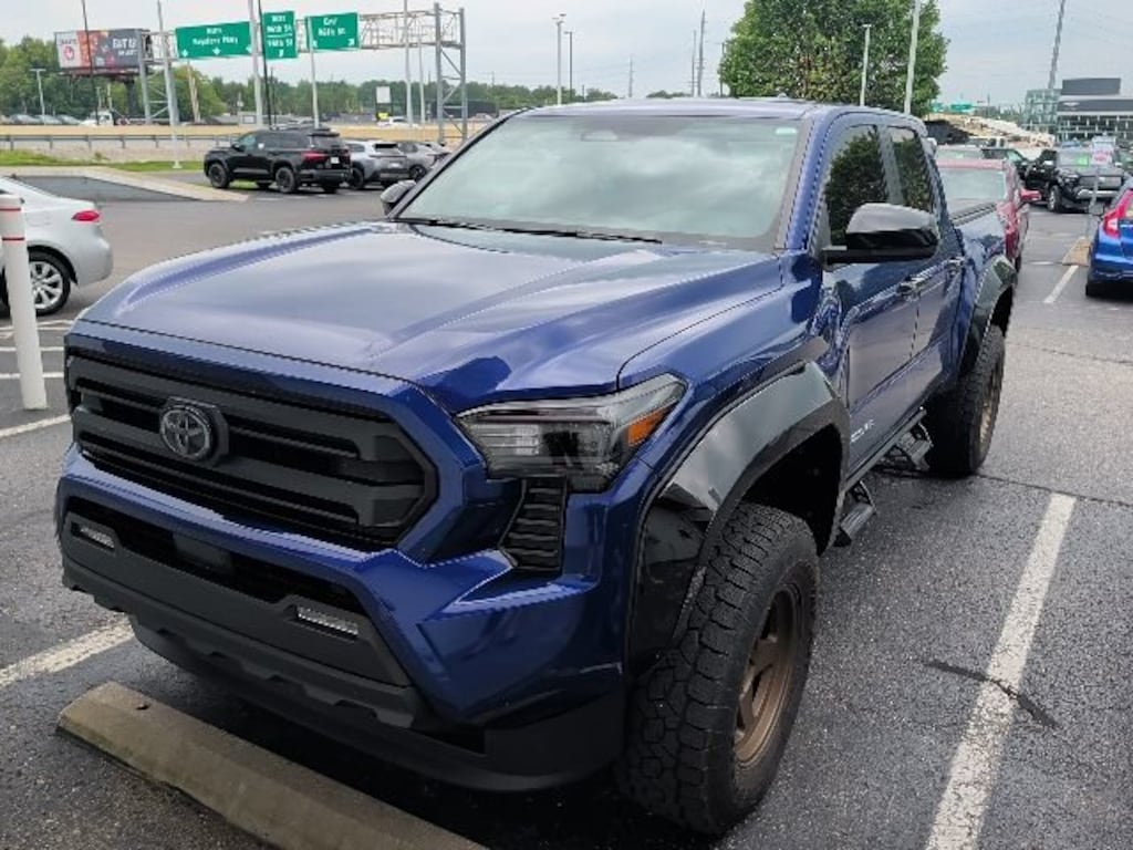 Used 2025 Toyota Tacoma 4WD SR5 Truck Double Cab