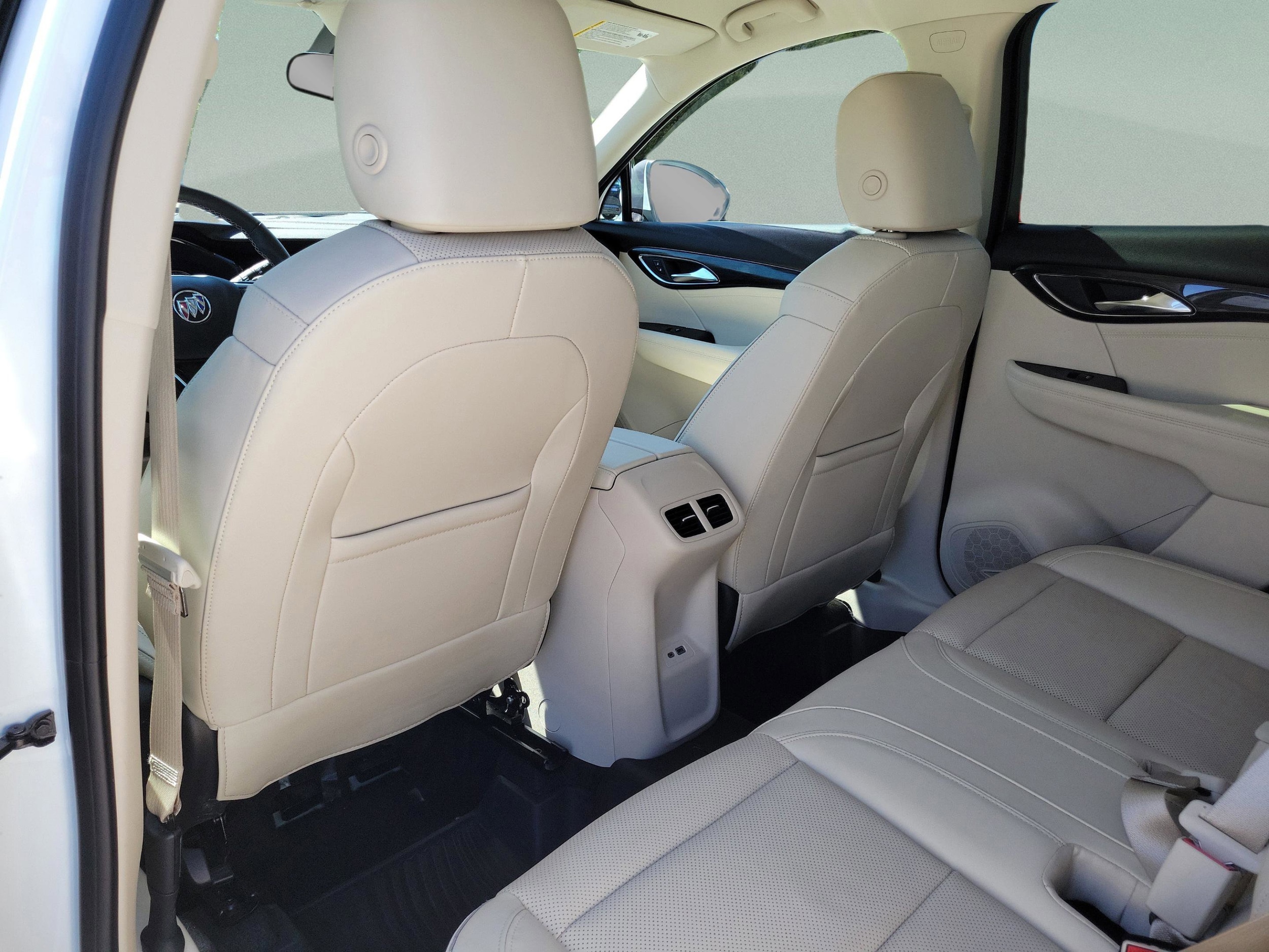2023 Buick Envision Essence - Photo 14