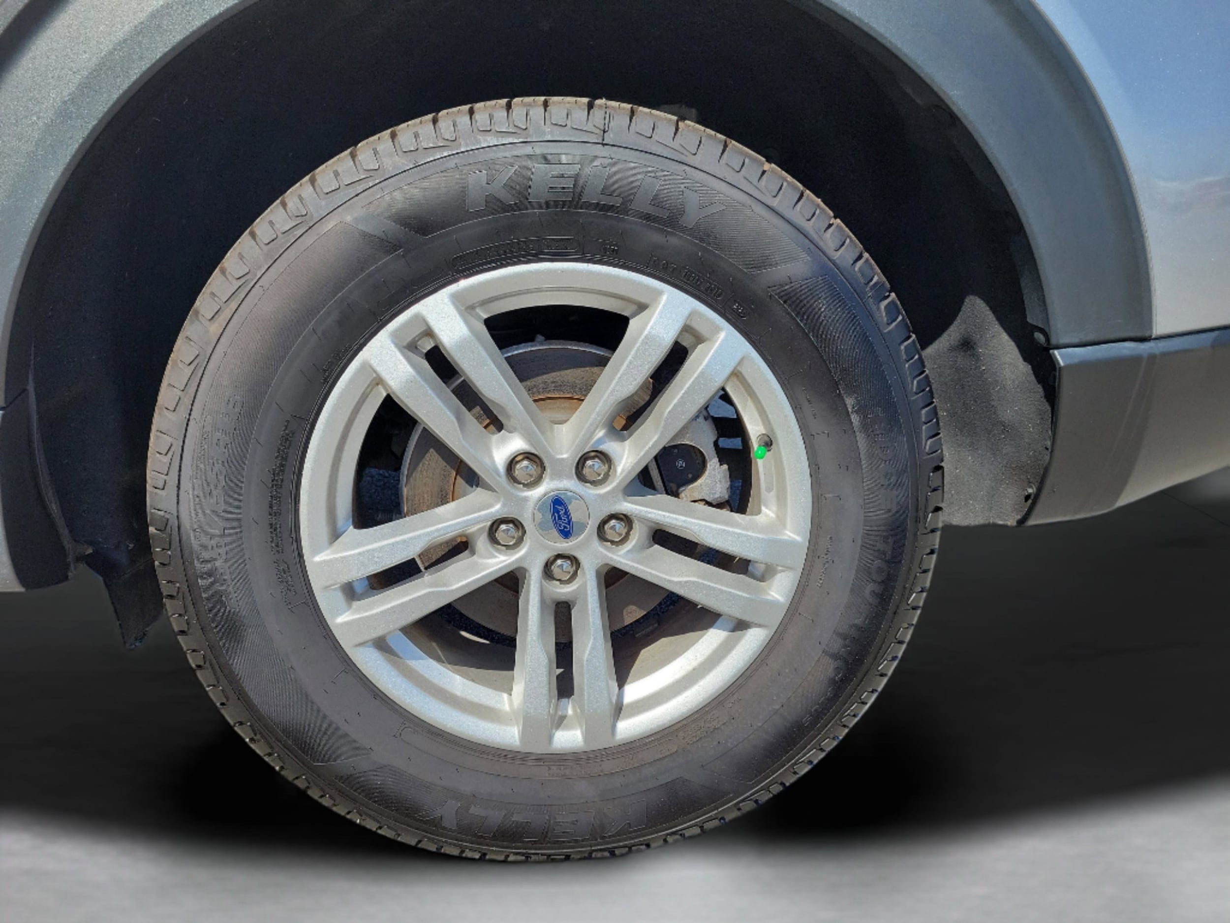 2023 Ford Explorer XLT - Photo 10