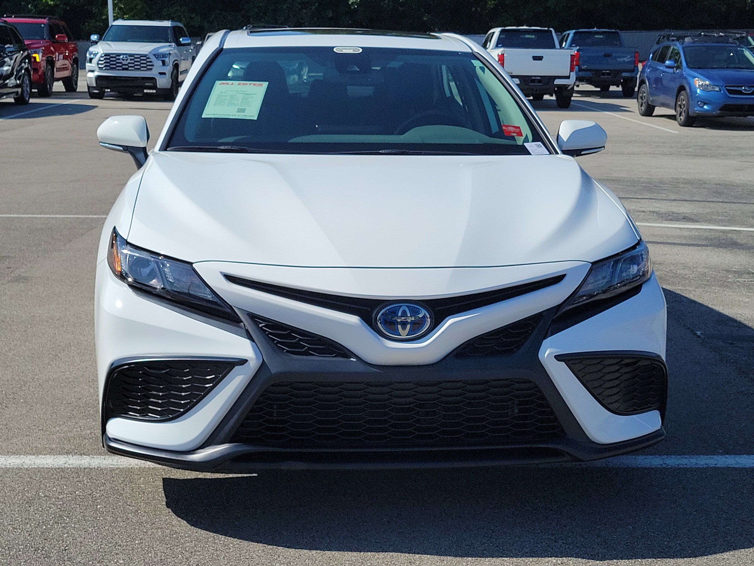 2024 Toyota Camry SE - Photo 8
