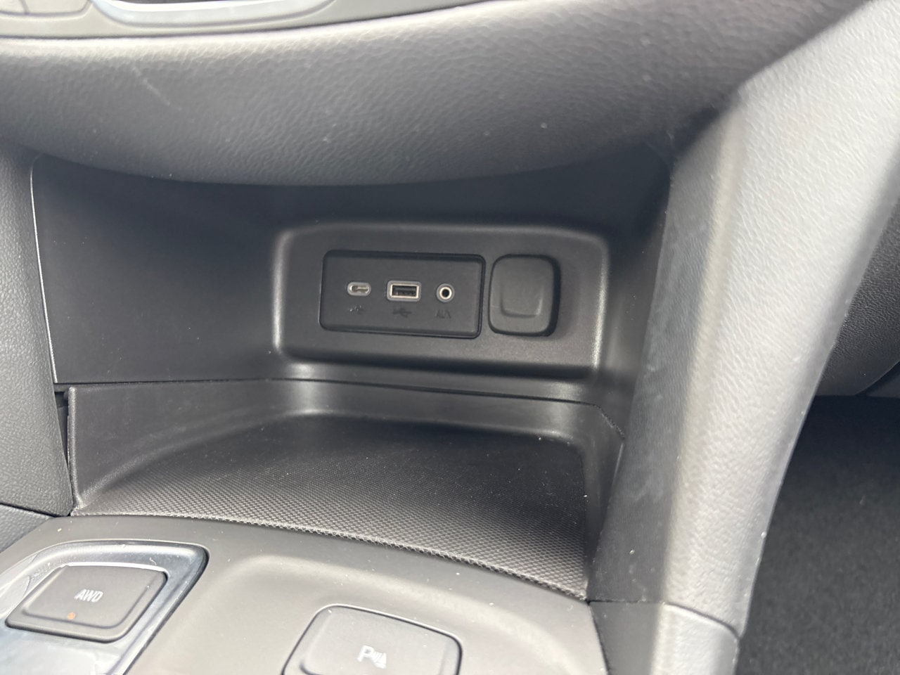 2024 Chevrolet Equinox LT - Photo 30