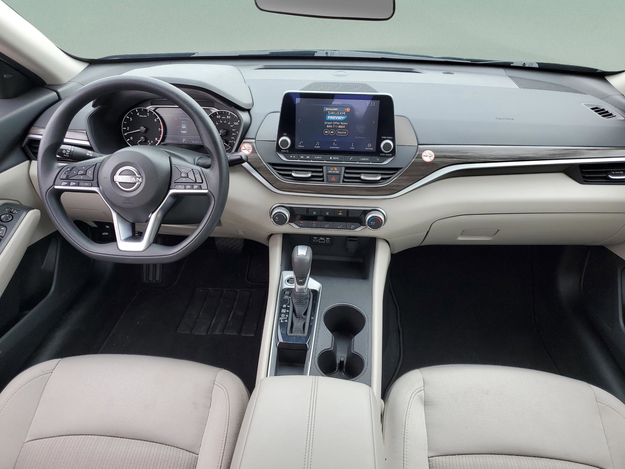 2025 Nissan Altima SV - Photo 10