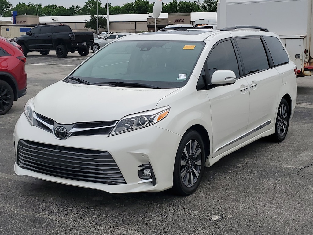 Used 2018 Toyota Sienna Limited Premium Van Passenger Van