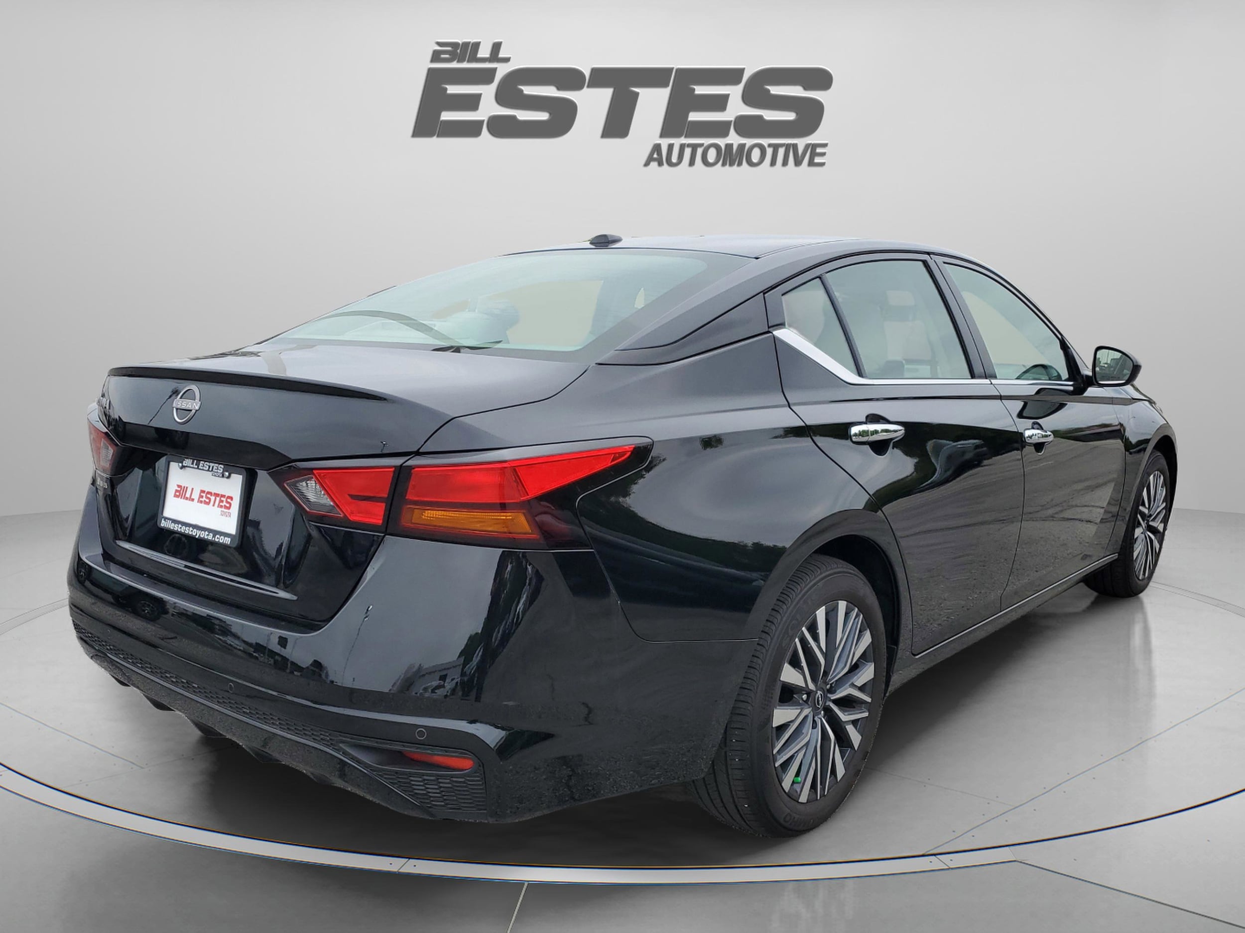 2025 Nissan Altima SV - Photo 6