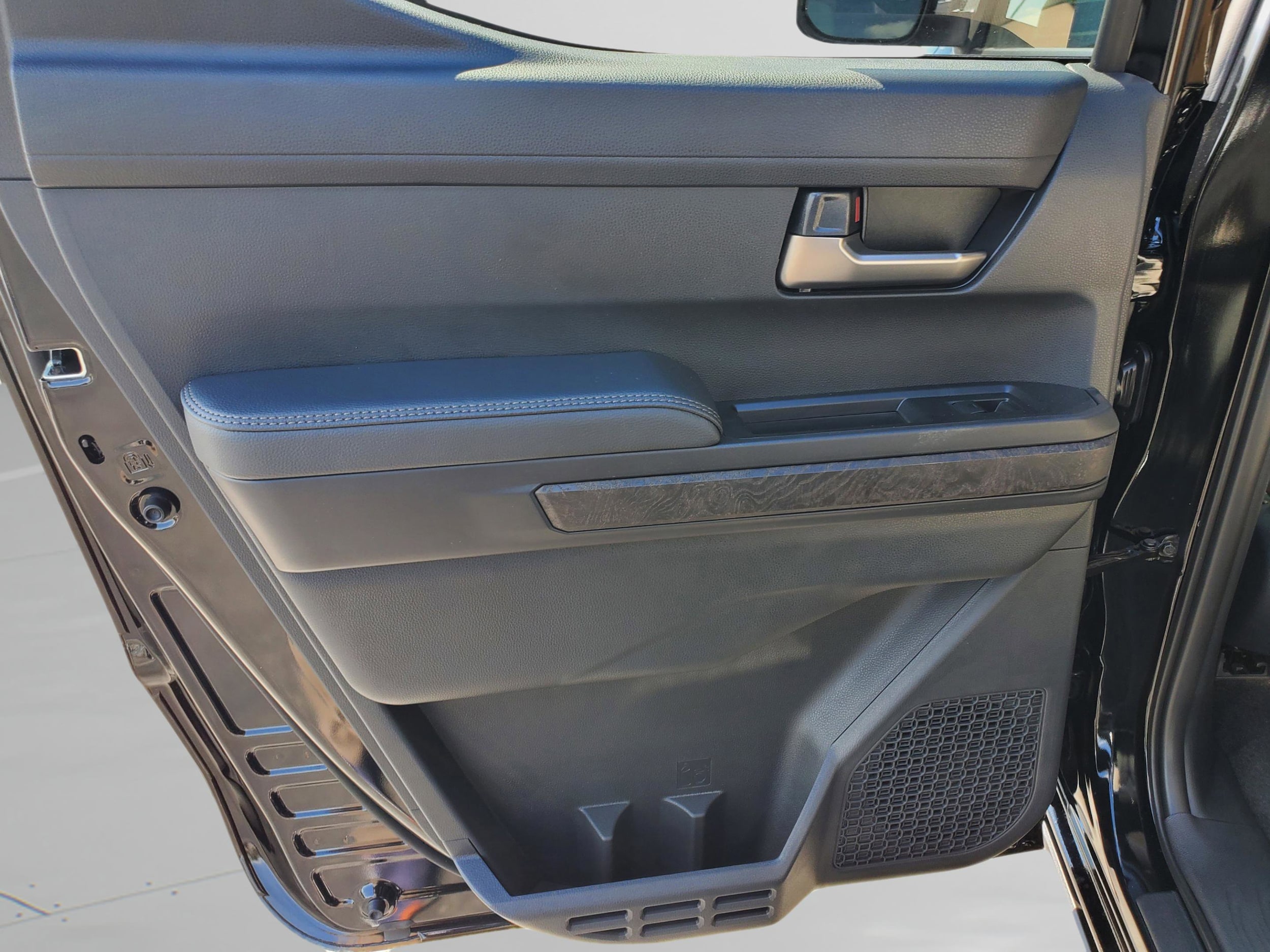 2026 Toyota Tacoma Limited - Photo 14