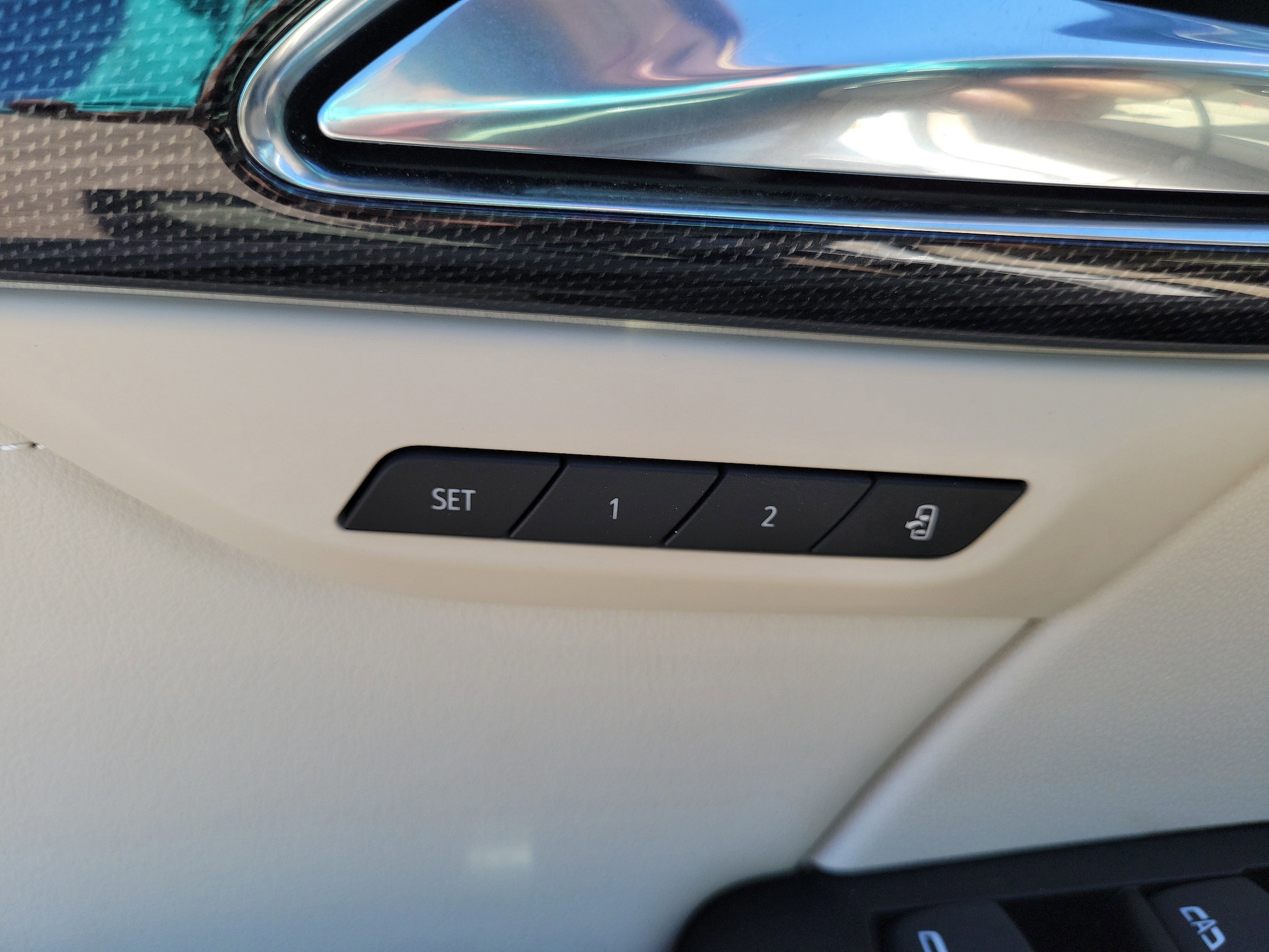 2023 Buick Envision Essence - Photo 22