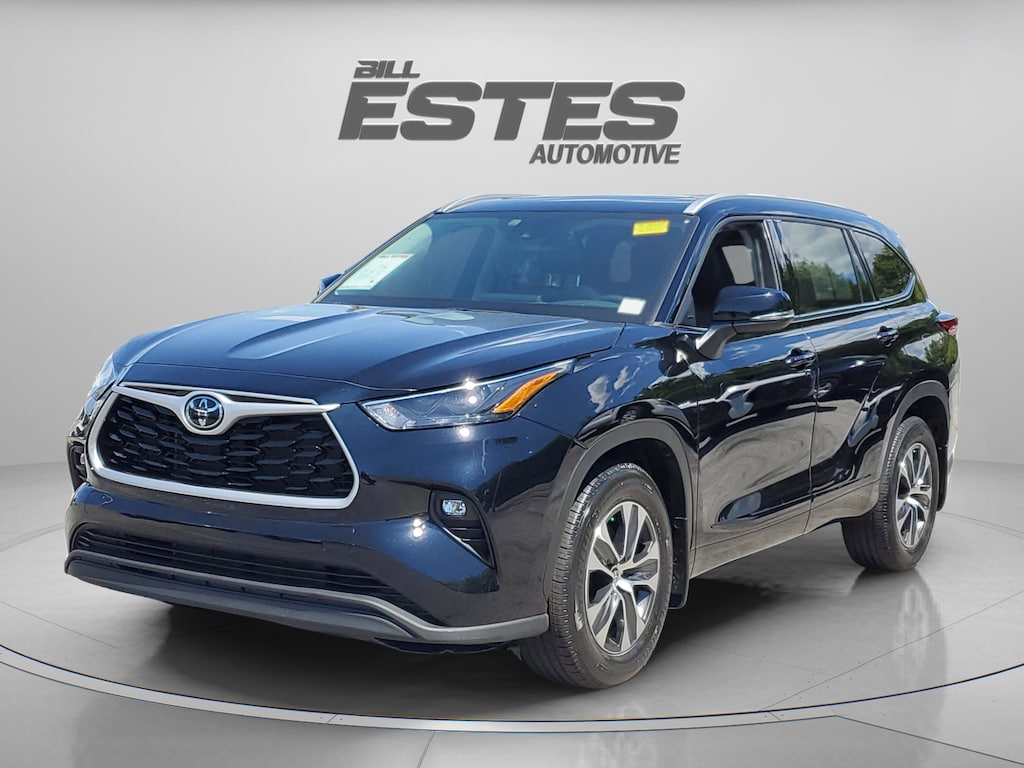 Used 2022 Toyota Highlander XLE SUV