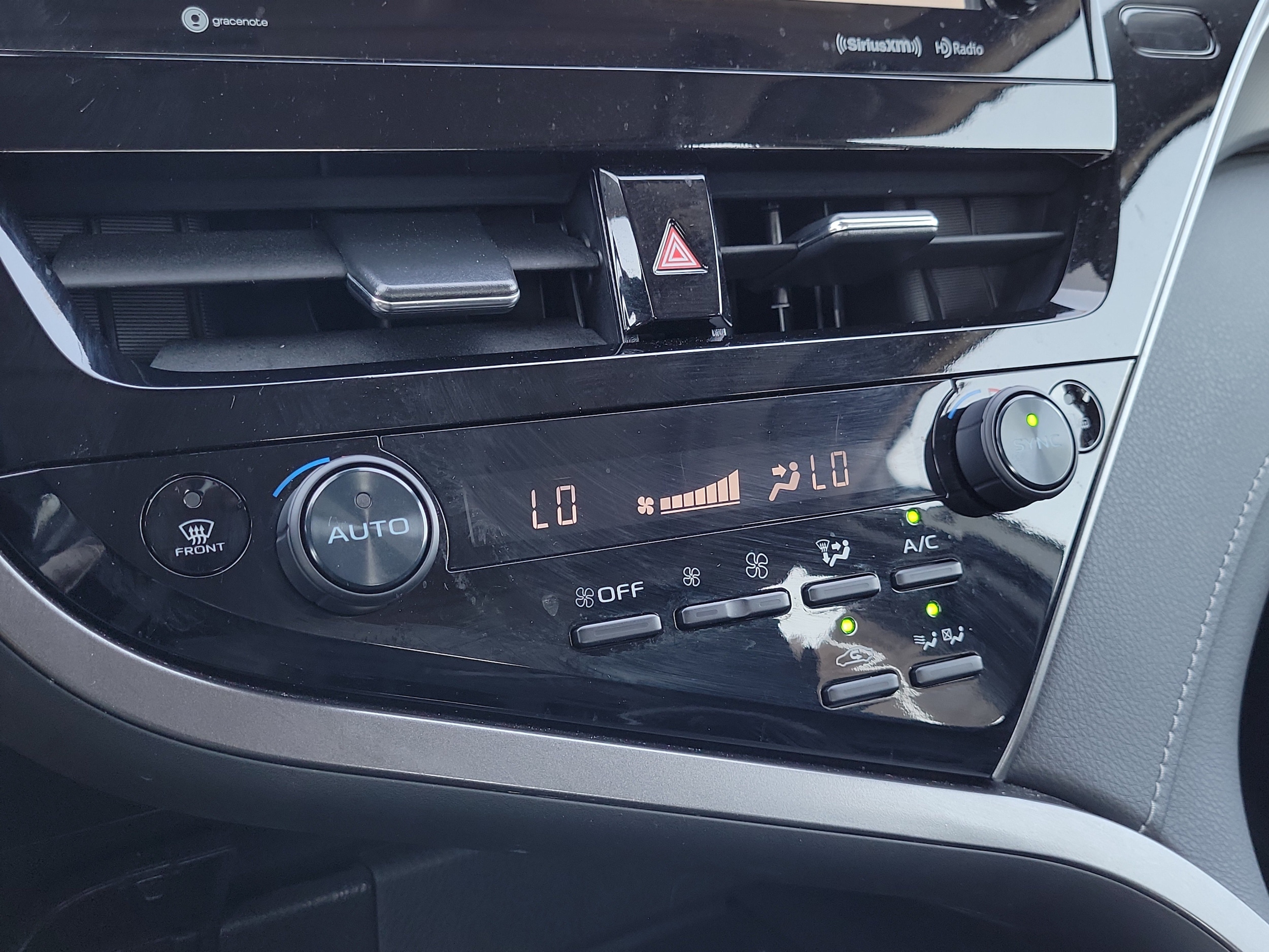 2024 Toyota Camry SE - Photo 35