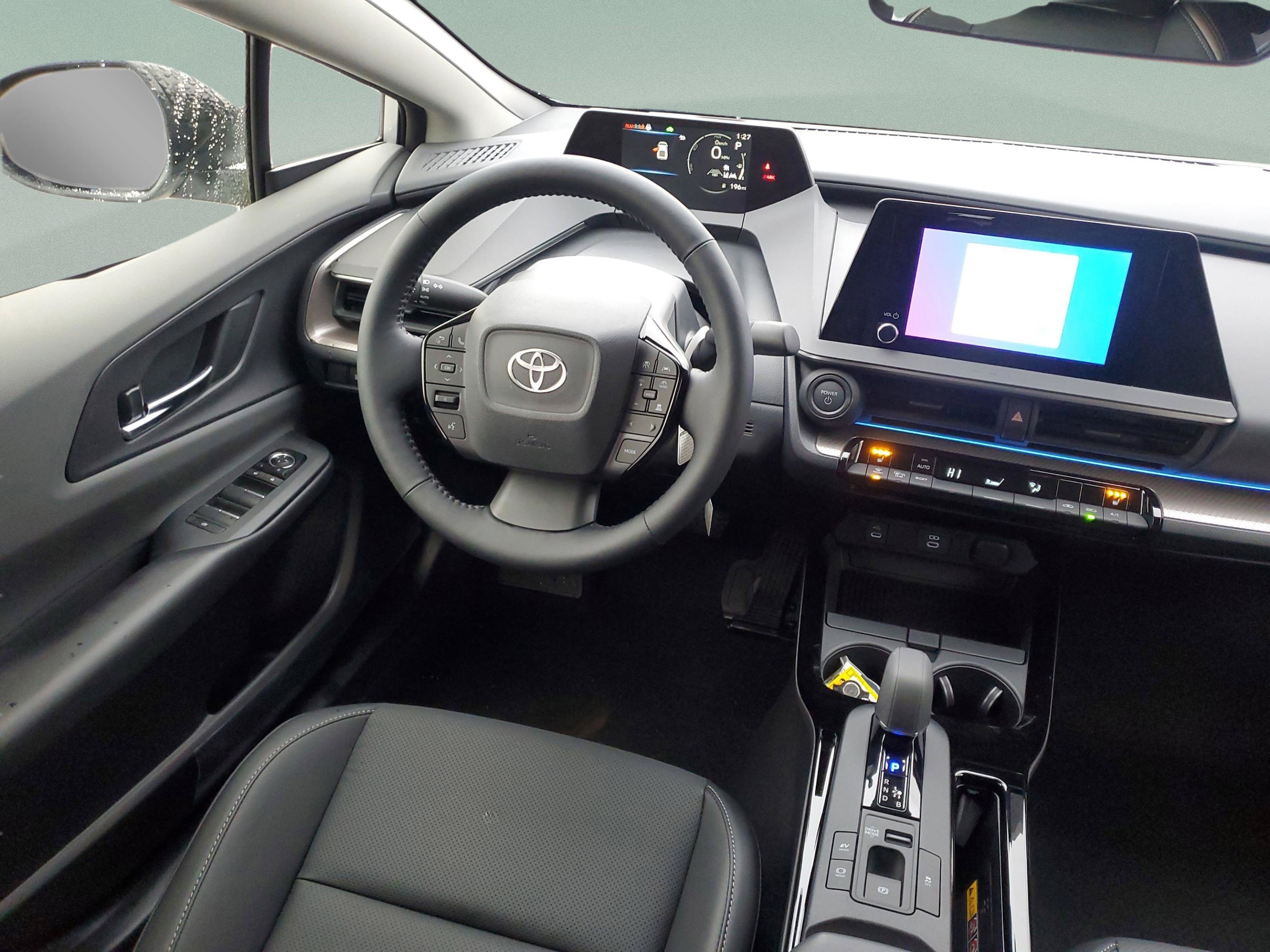 2026 Toyota Prius XLE - Photo 12