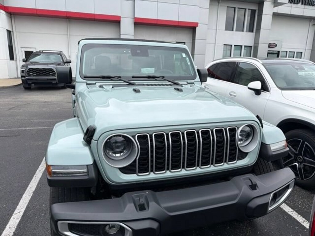 Used 2024 Jeep Wrangler Sahara SUV
