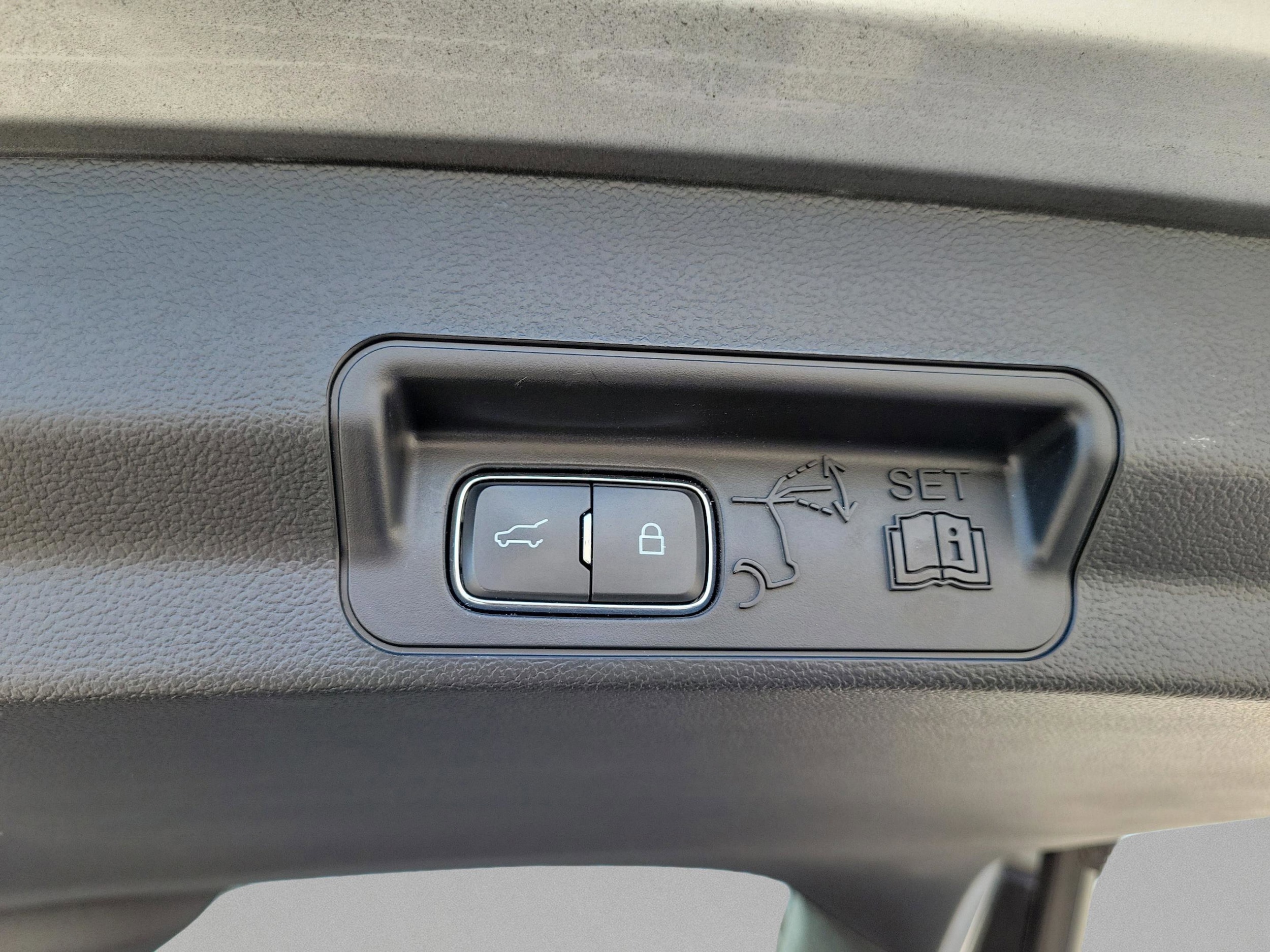 2023 Ford Explorer XLT - Photo 14