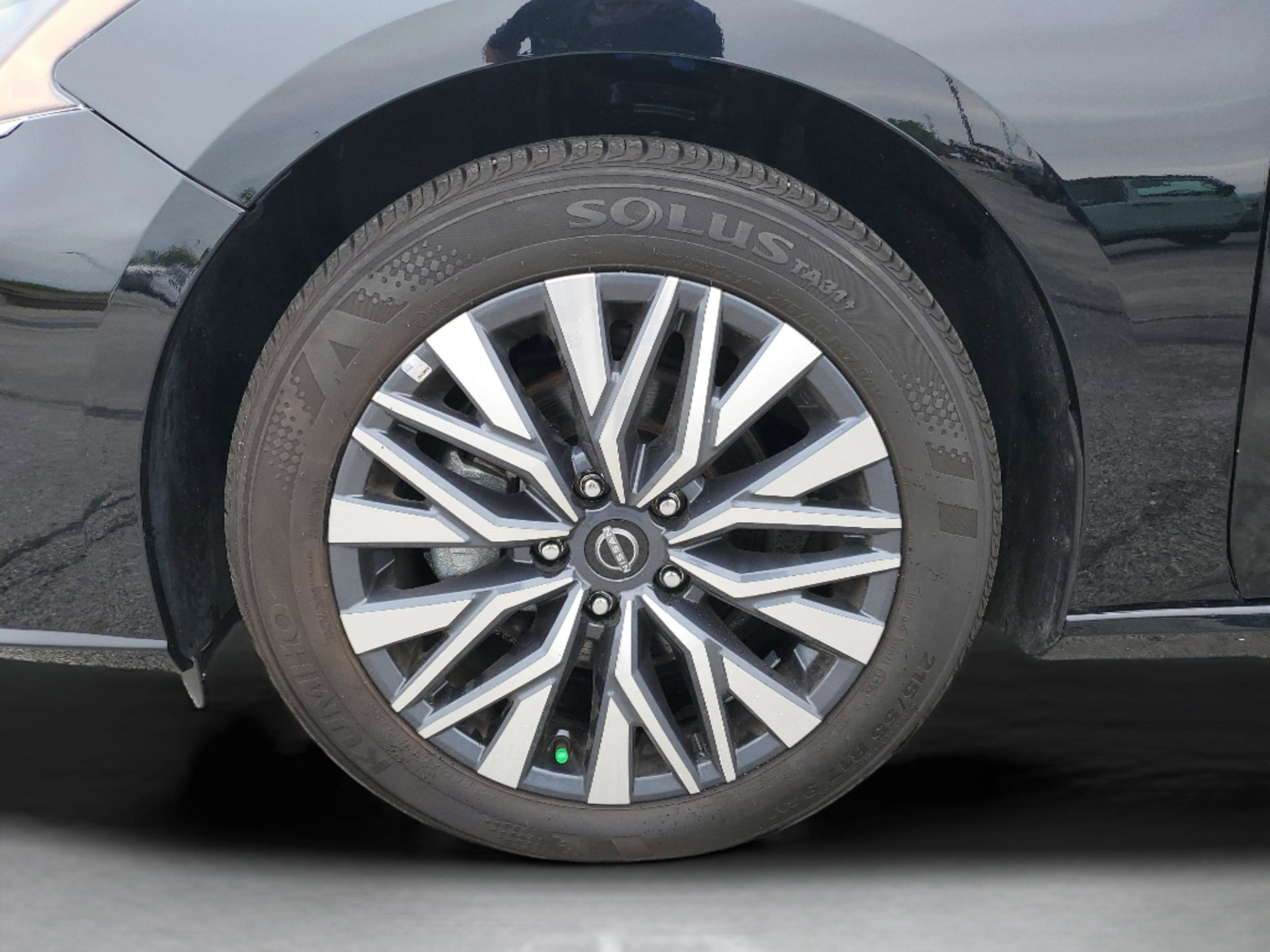 2025 Nissan Altima SV - Photo 28