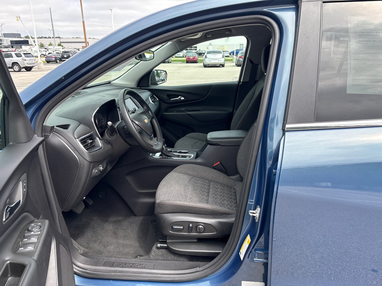 2024 Chevrolet Equinox LT - Photo 32
