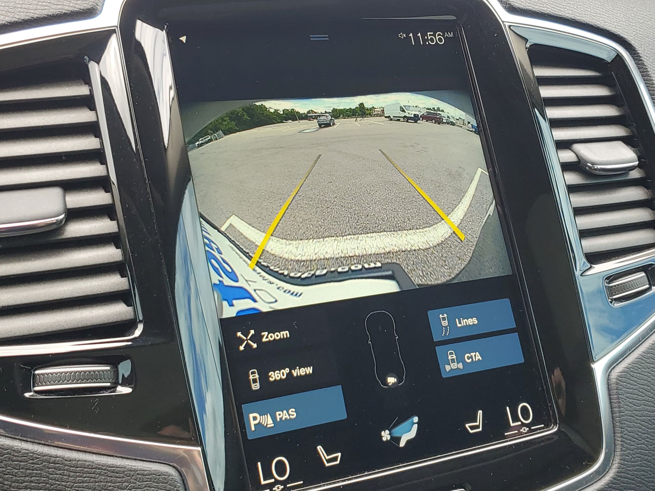 2021 Volvo XC90 Momentum - Photo 28