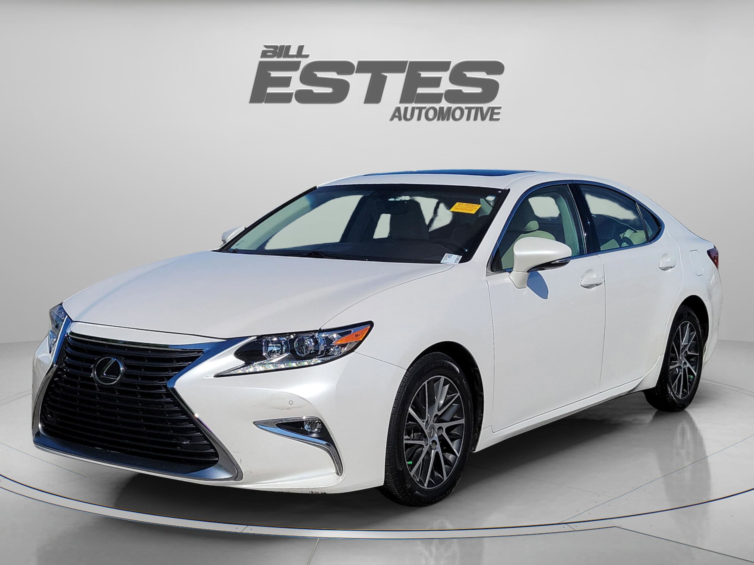 2016 Lexus ES 350 350's photo