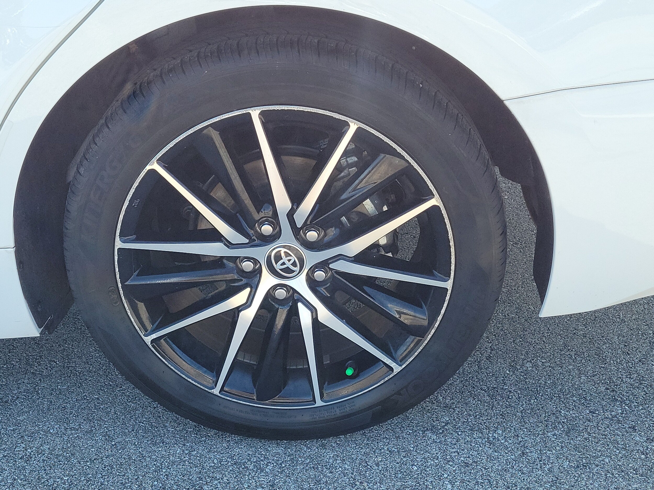 2024 Toyota Camry SE - Photo 13