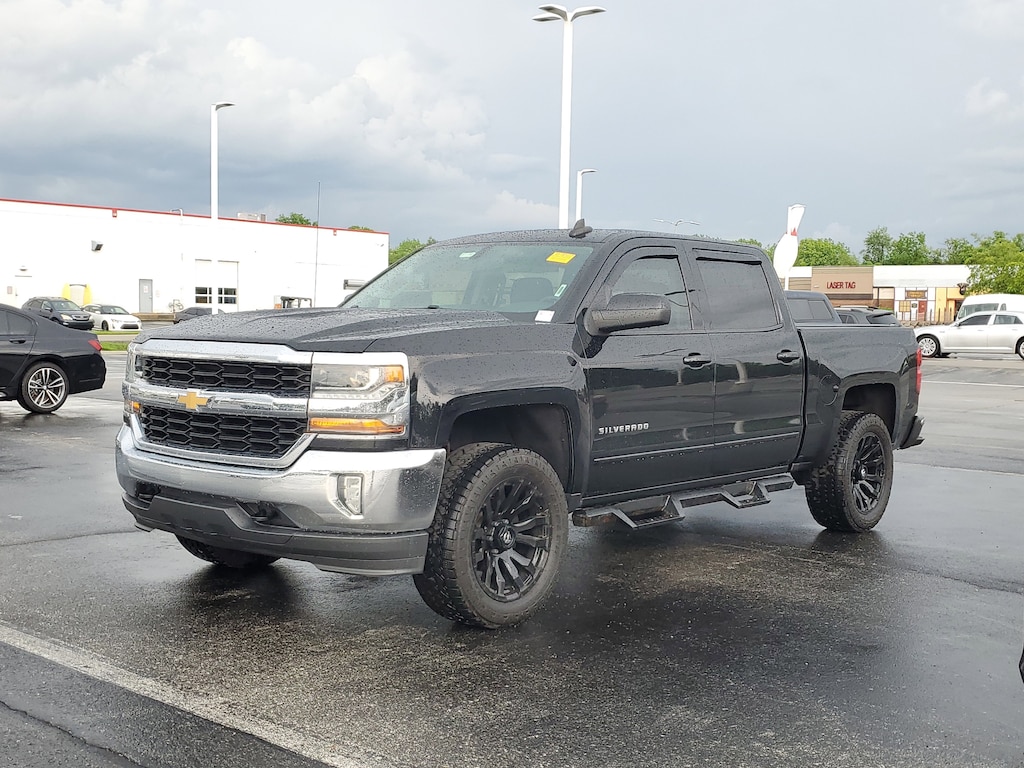 Used 2018 Chevrolet Silverado 1500 LT Truck Crew Cab