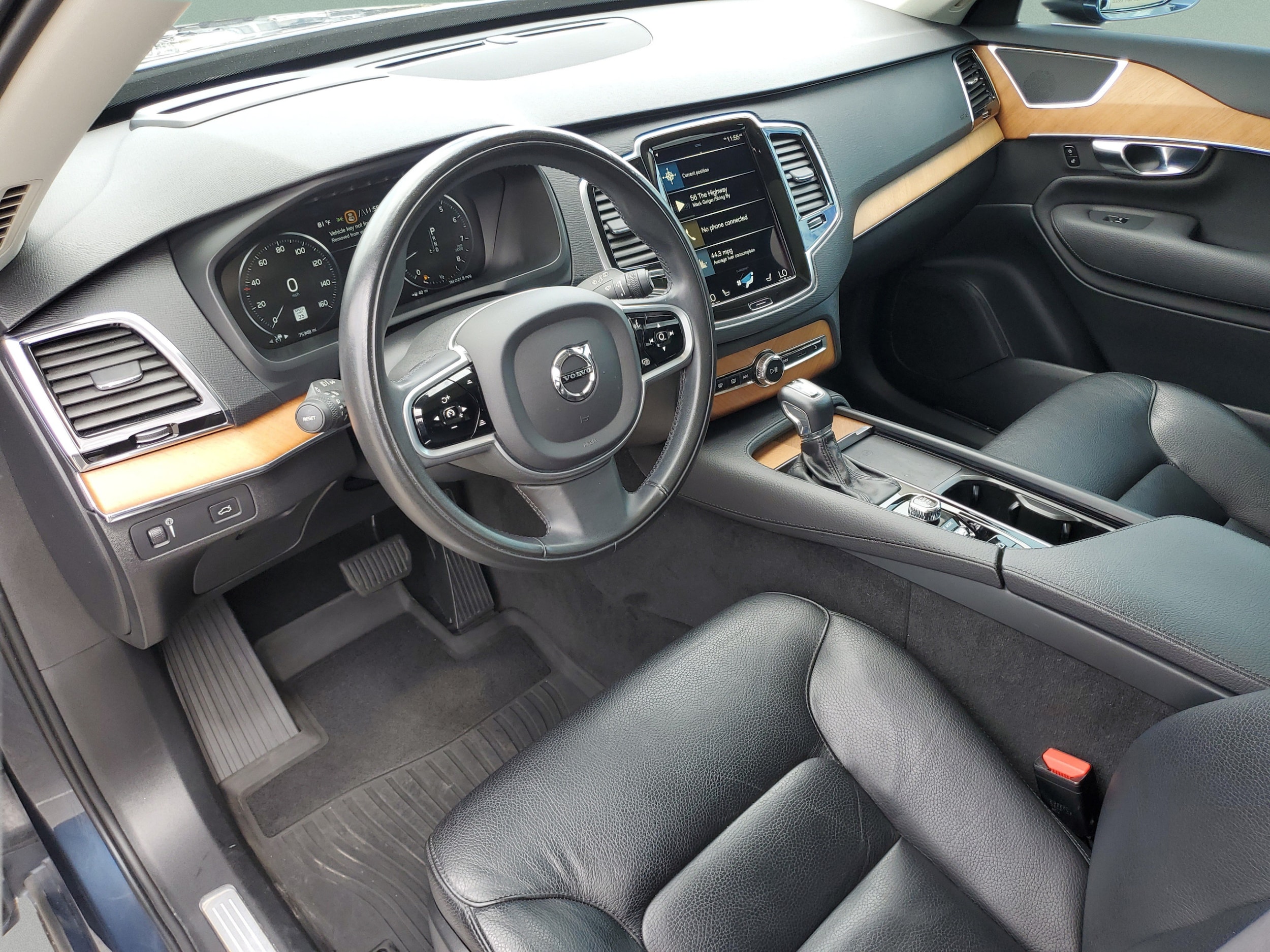 2021 Volvo XC90 Momentum - Photo 18