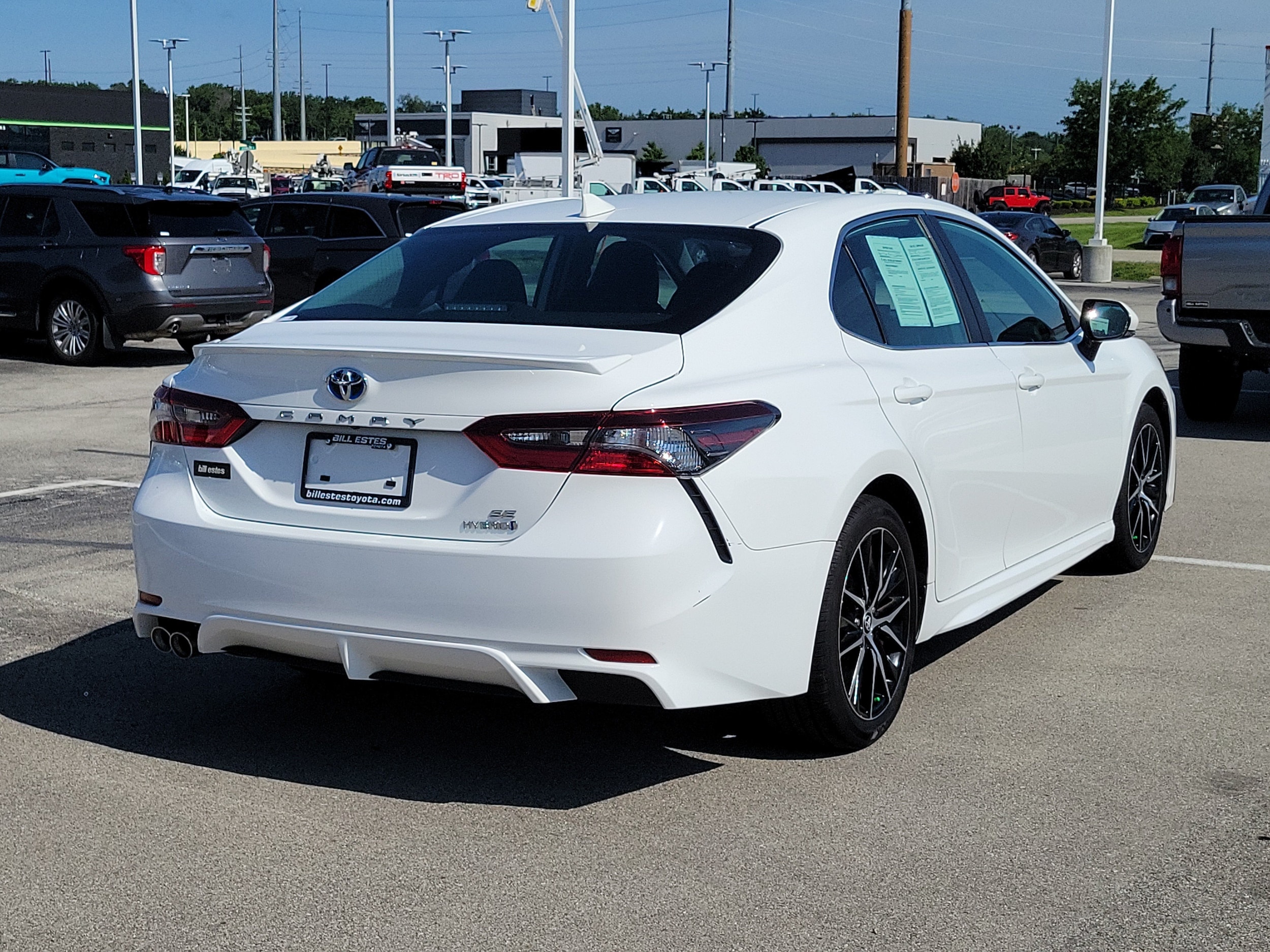 2024 Toyota Camry SE - Photo 6