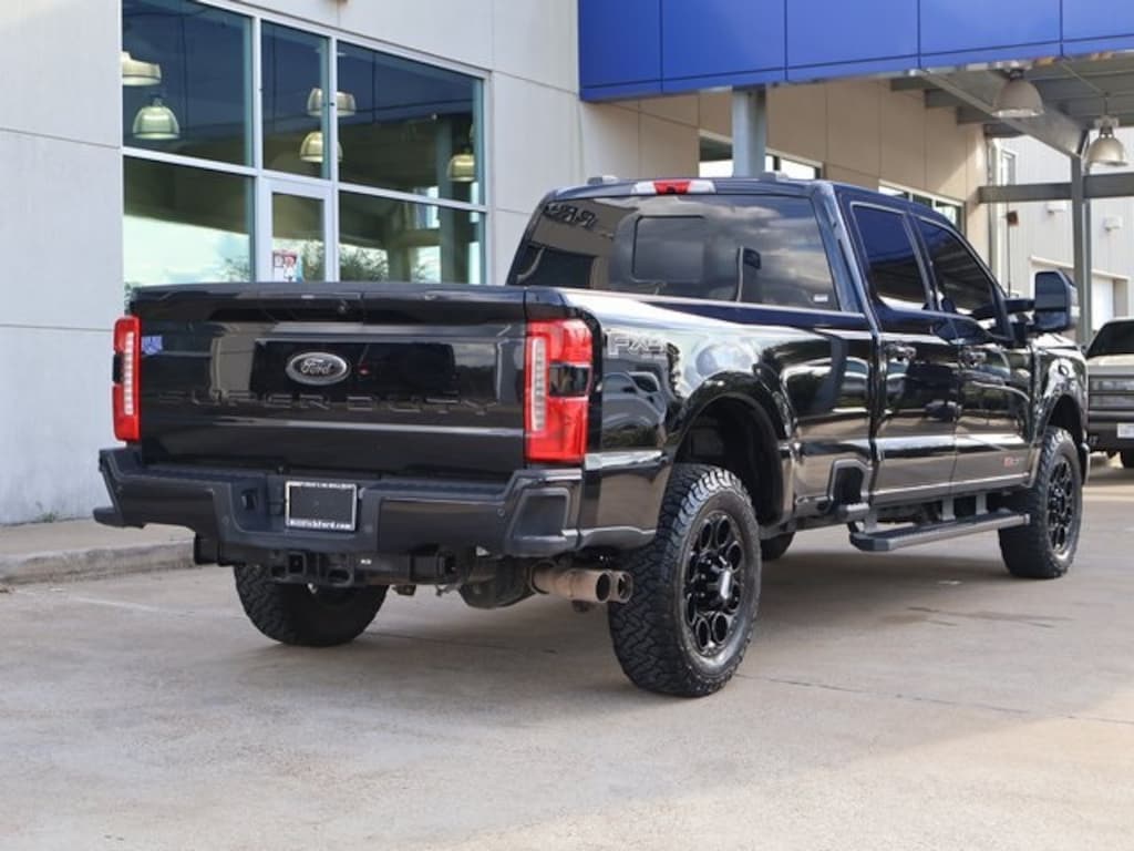 Used 2023 Ford F-350SD Lariat Truck