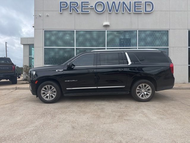2024 GMC Yukon Denali 2WD's photo