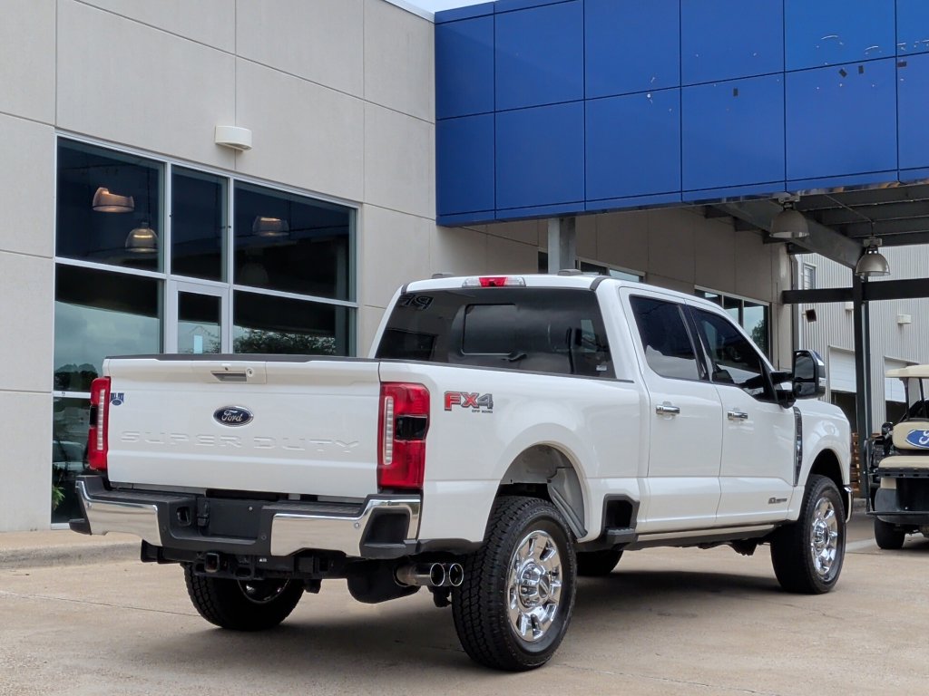 Used 2024 Ford F-250SD Lariat Truck