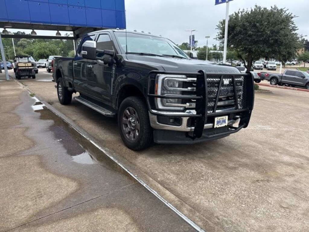 Used 2023 Ford F-350SD Lariat Truck