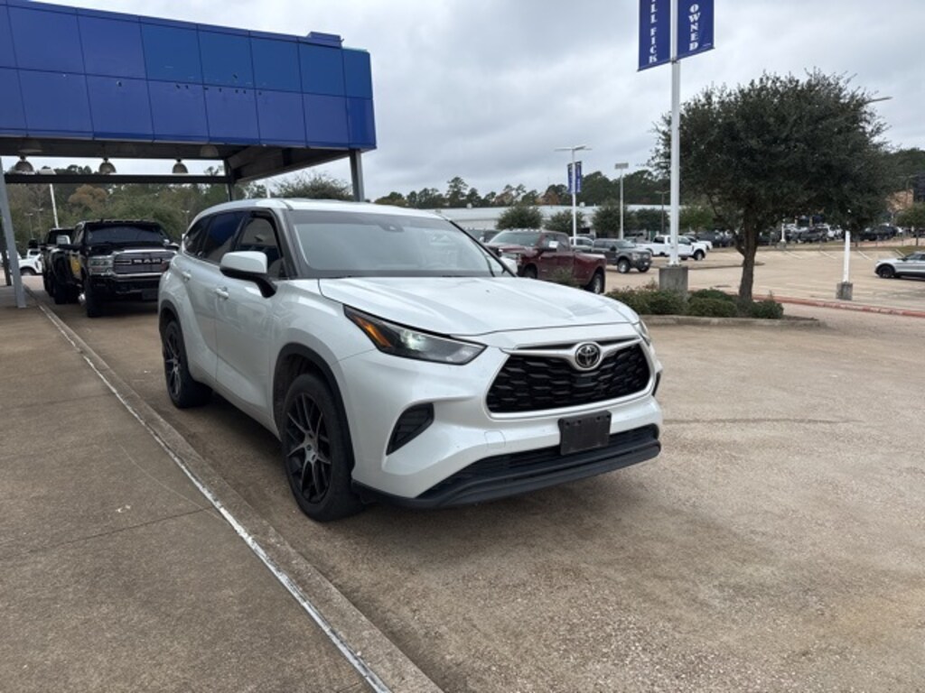 Used 2022 Toyota Highlander L SUV