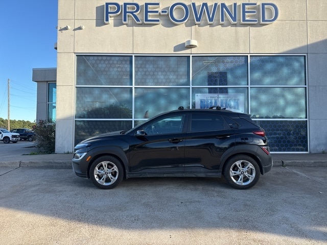 2022 Hyundai Kona SEL's photo