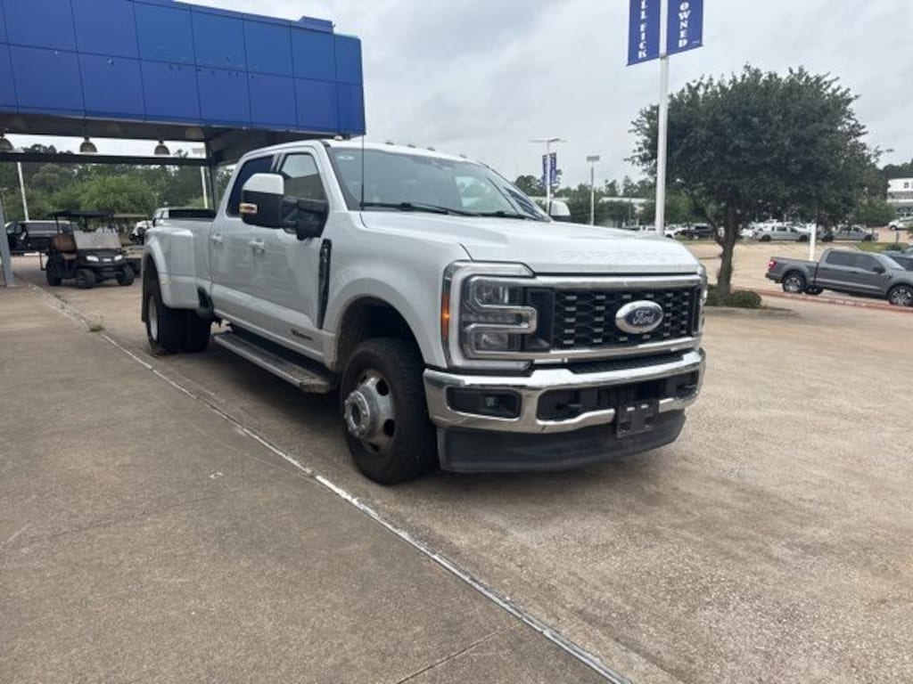 Used 2023 Ford F-350SD Lariat Truck