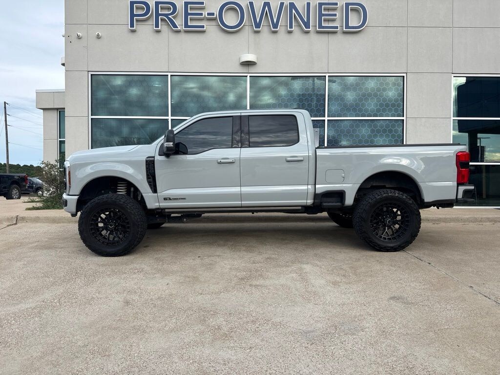 Used 2025 Ford F-250SD Platinum Truck
